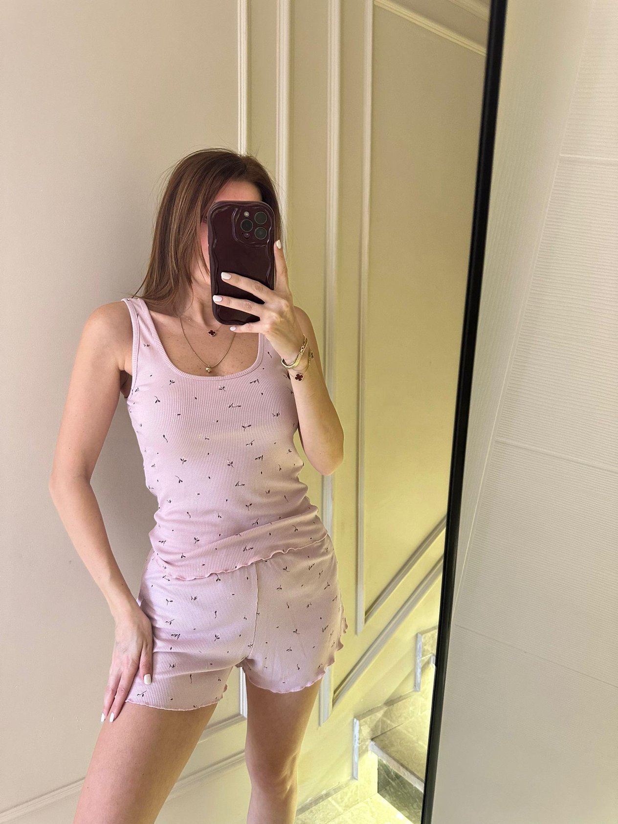 Yaprak Desen Şortlu Pijama Takımı