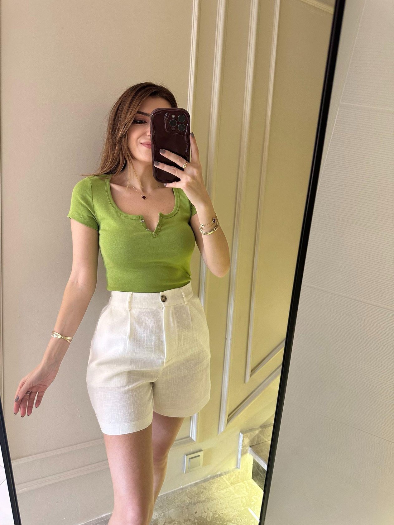 Yeşil Yaka Çıtçıtlı Bluz