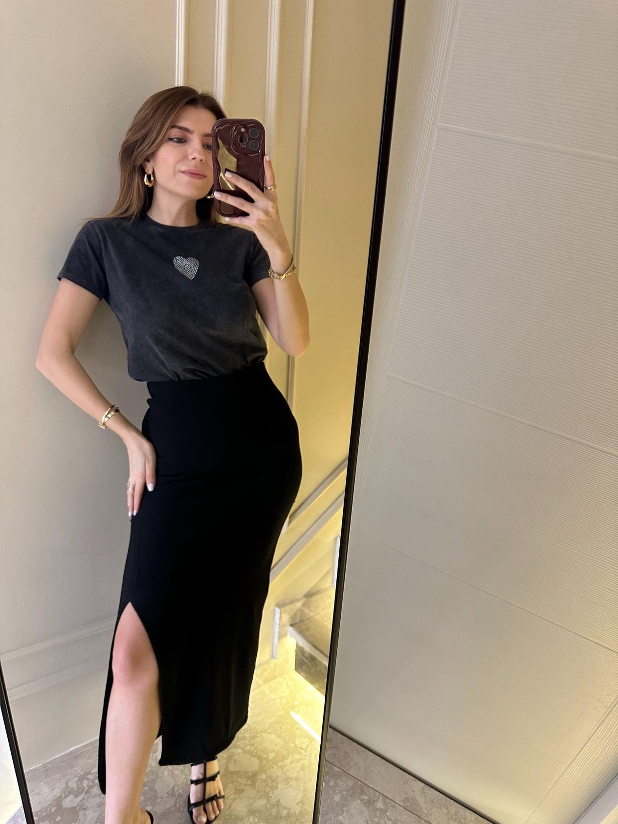 Bisiklet Yaka TişörtYıkamalı Taşlı Kalpli Tişört