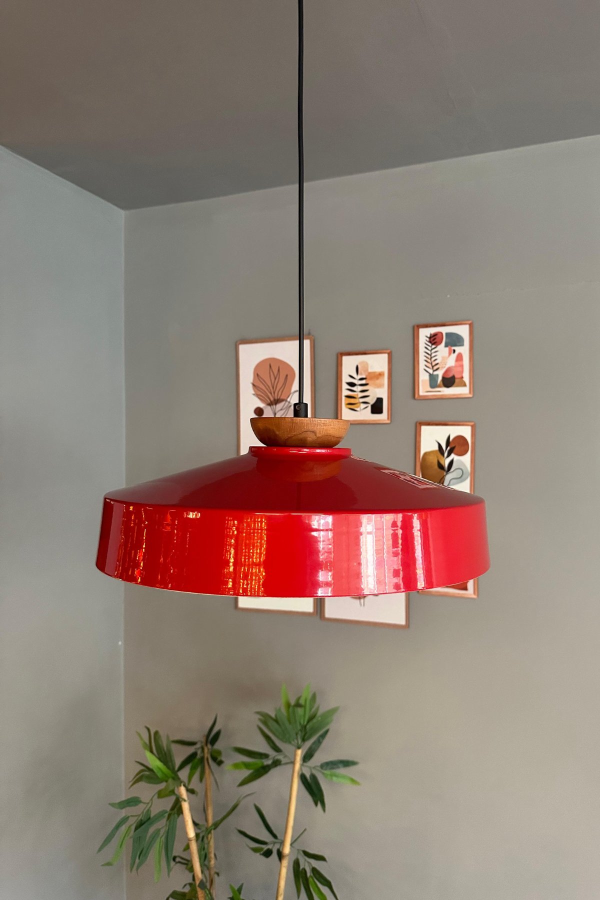 Açe Kırmızı Tekli Tabak Ahşap Başlık Avize Retro Sarkıt Ofis Showroom Salon Mutfak Avizeleri