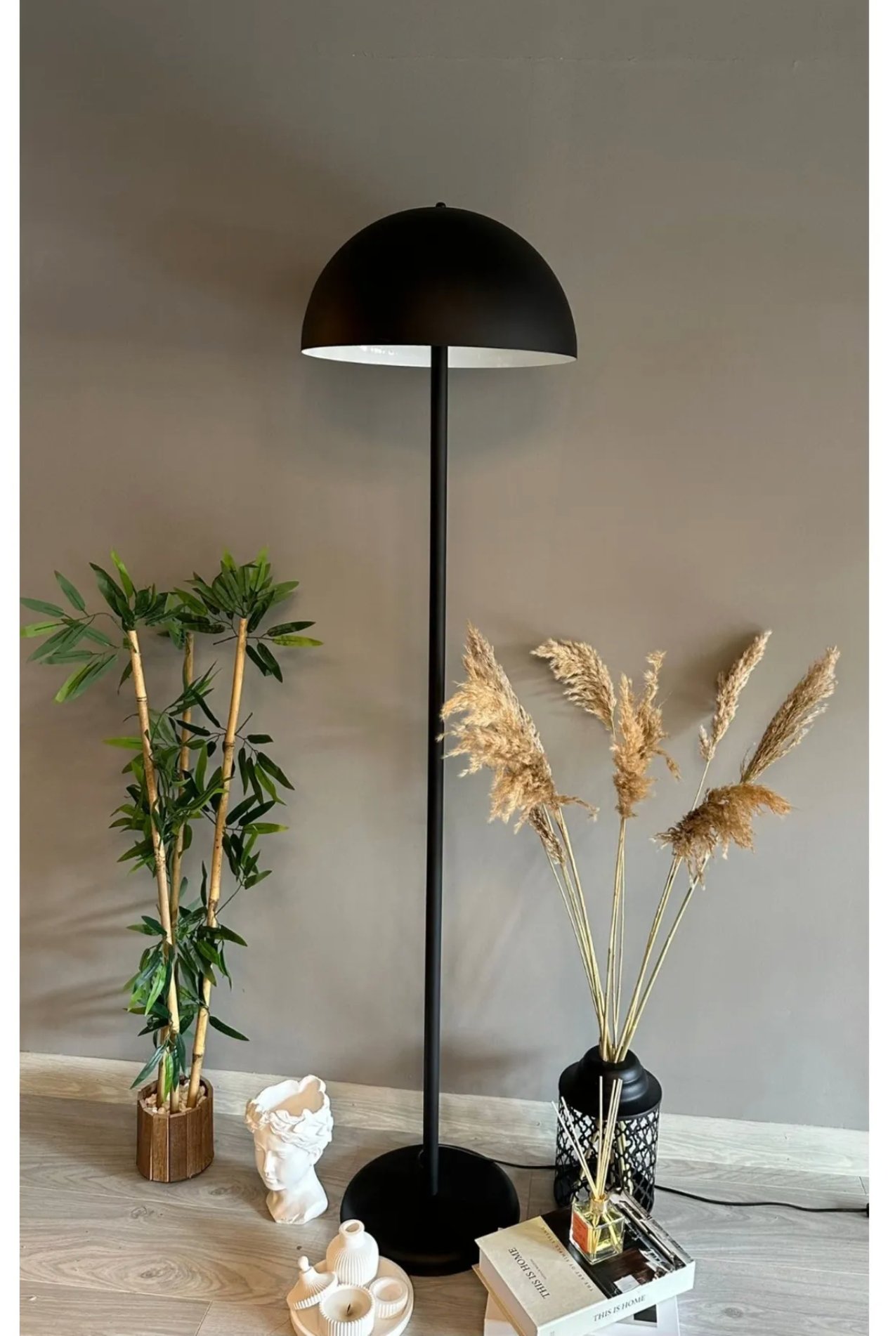 Bamyum Siyah Lambader Modern Dekoratif Metal Oturma Odası Çalışma Odası Zemin Lambası 170 Cm Kablo