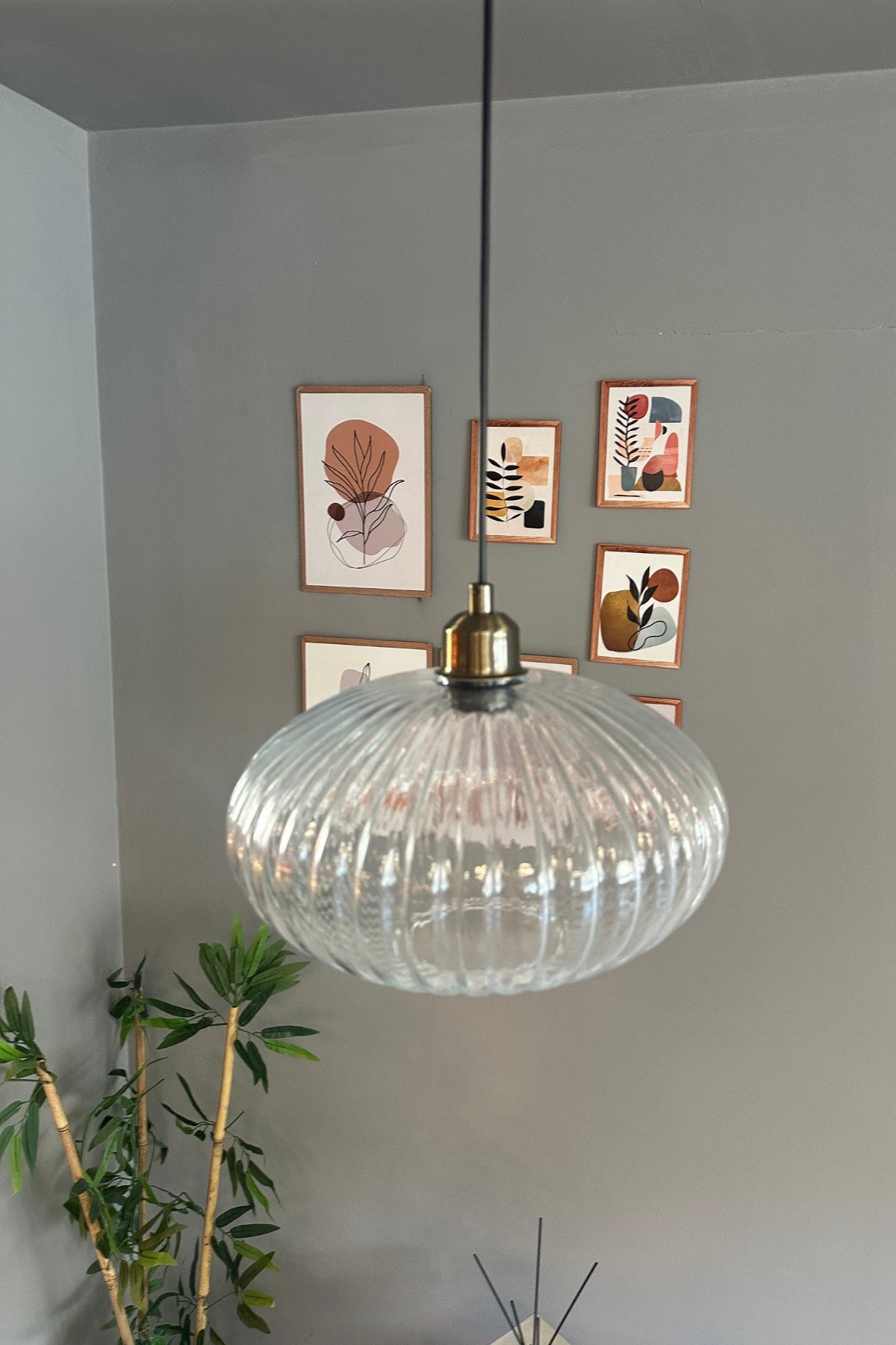 Elegant Şeffaf Cam Tekli Avize Yarım Lale Başlık Sarkıt Lamba Restoran Salon Aydınlatma