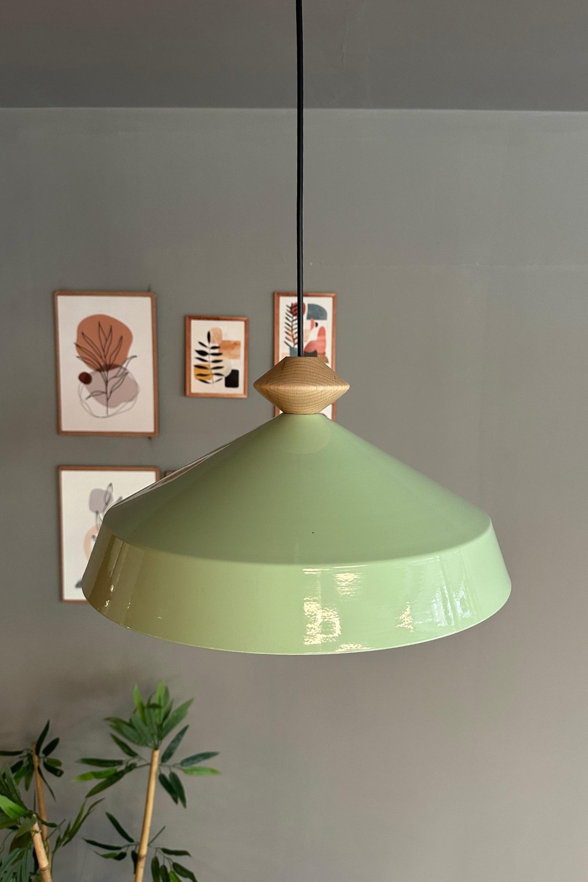 Lema Mint Tekli Avize Ahşap Topaç Başlık Sarkıt Lamba Restoran Cafe Salon Avizeleri