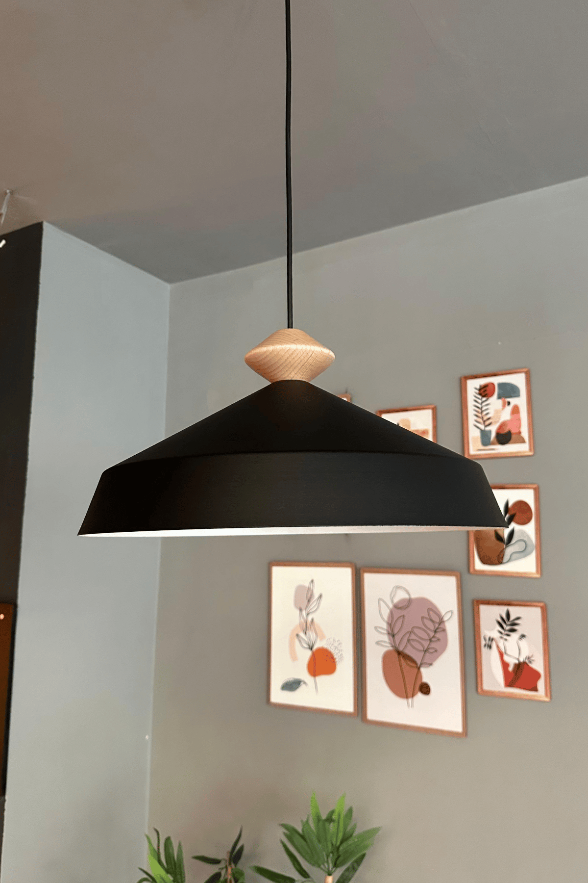 Lema Siyah Tekli Avize Ahşap Topaç Başlık Sarkıt Lamba Restoran Cafe Salon Avizeleri