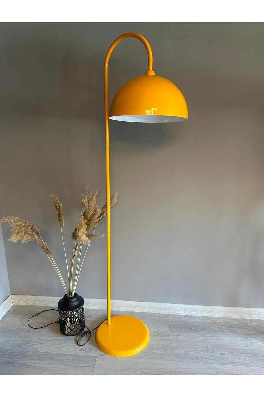 Sarı Lambader Modern Dekoratif Metal Oturma Odası Çalışma Odası Zemin Lambası