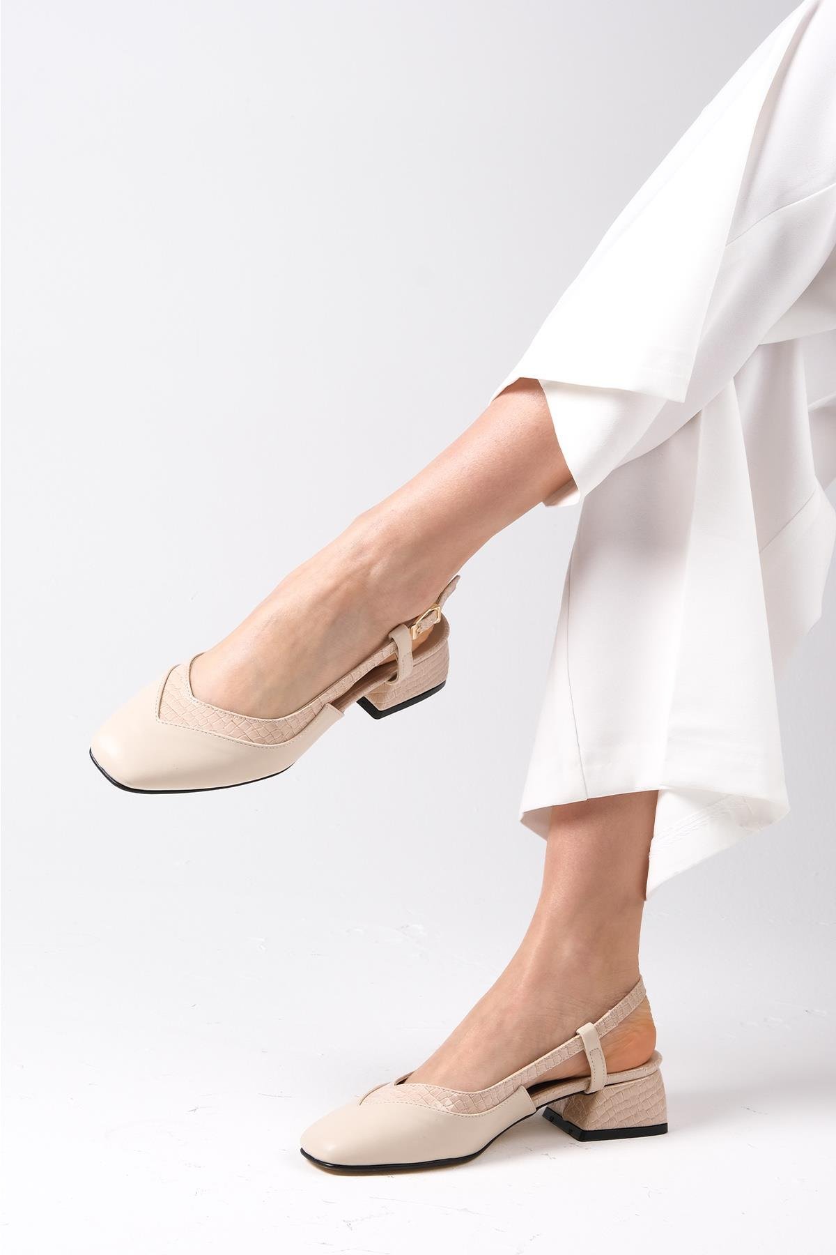 Aurelia Bej Renk Kısa Topuklu Ayakkabı-Low Heels-Mio Gusto-01467BEC