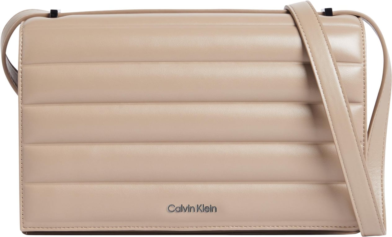 CALVIN KLEINÇANTAKadın Marka Logolu Ayarlanabilir Omuz Askılı  Şık Görünüşlü Gündelik Kullanıma Uygun Gri Omuz Çantası K60K612117-PA6Kadın Marka Logolu Ayarlanabilir Omuz Askılı  Şık Görünüşlü Gündelik Kullanıma Uygun Gri Omuz Çantası K60K612117-PA6