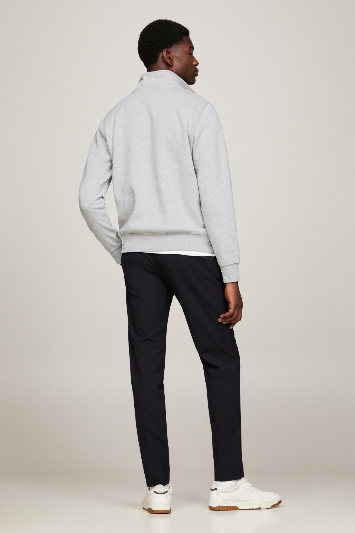 TOMMY HILFIGERSWEATSHIRTTommy Hilfiger Logo Mockneck Erkek Yarım Fermuarlı SweatshirtTommy Hilfiger Logo Mockneck Erkek Yarım Fermuarlı Sweatshirt