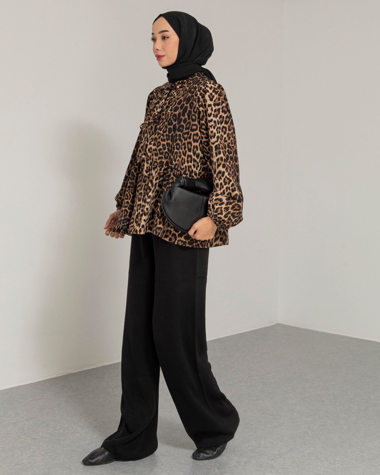 Bağcıklı Leopar Desen Bej-Siyah Tunik