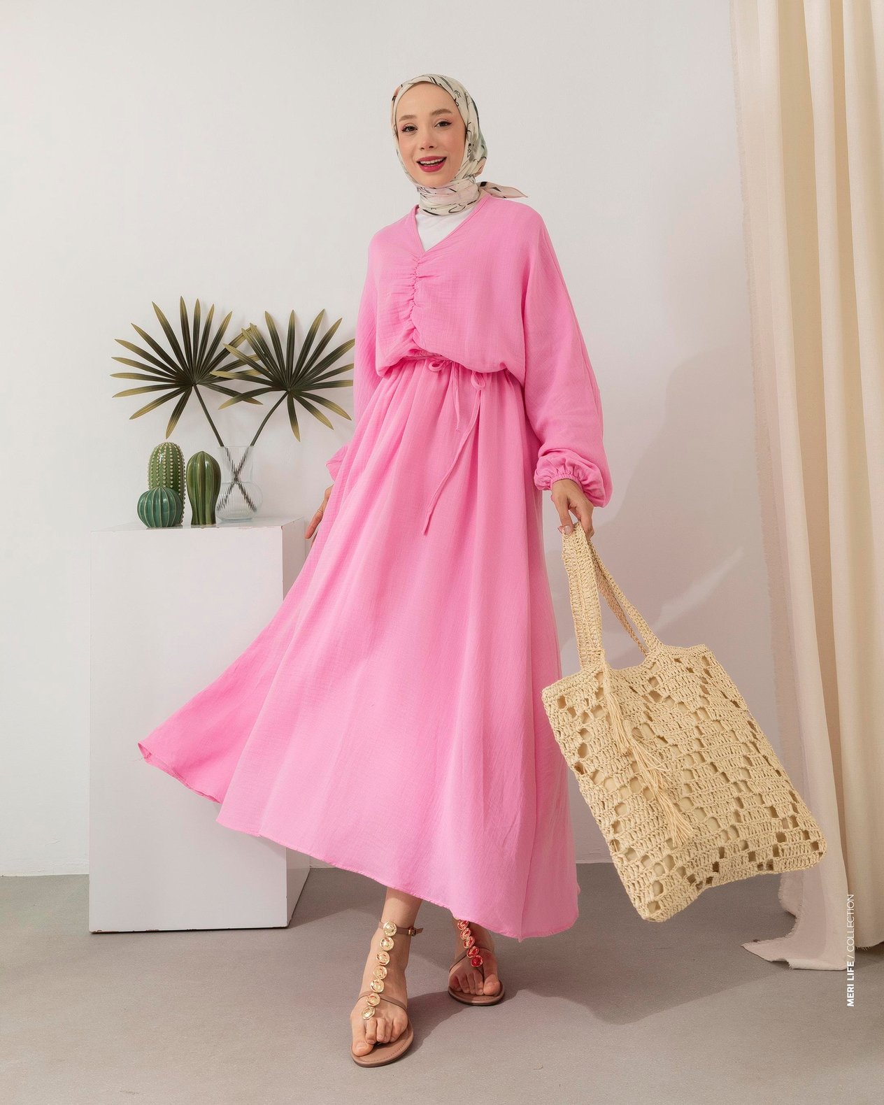 Beli Lastikli Pembe Keten Elbise