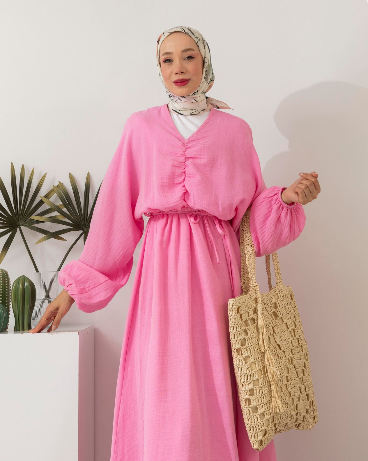 Beli Lastikli Pembe Keten Elbise
