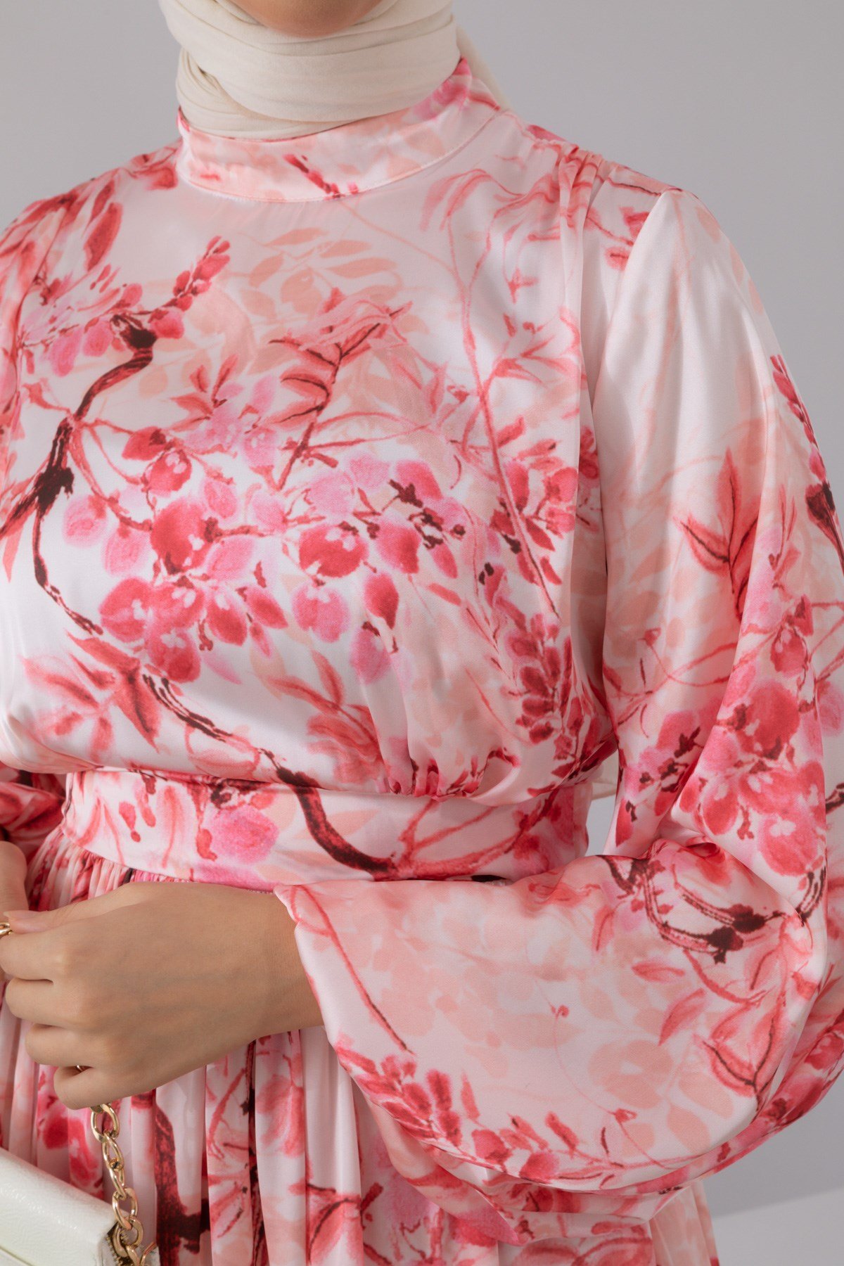 Desenli Pembe Saten Elbise