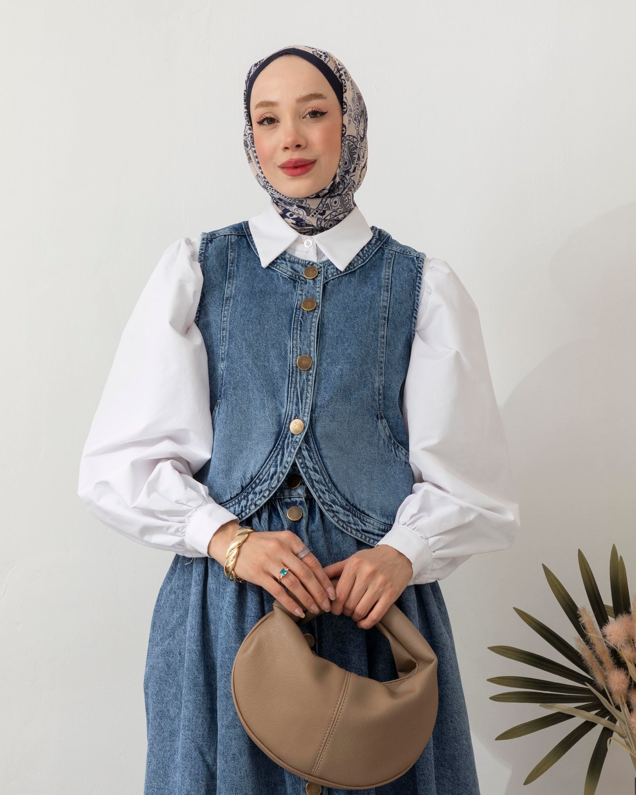 Düğmeli Yelekli Mavi Denim Takım