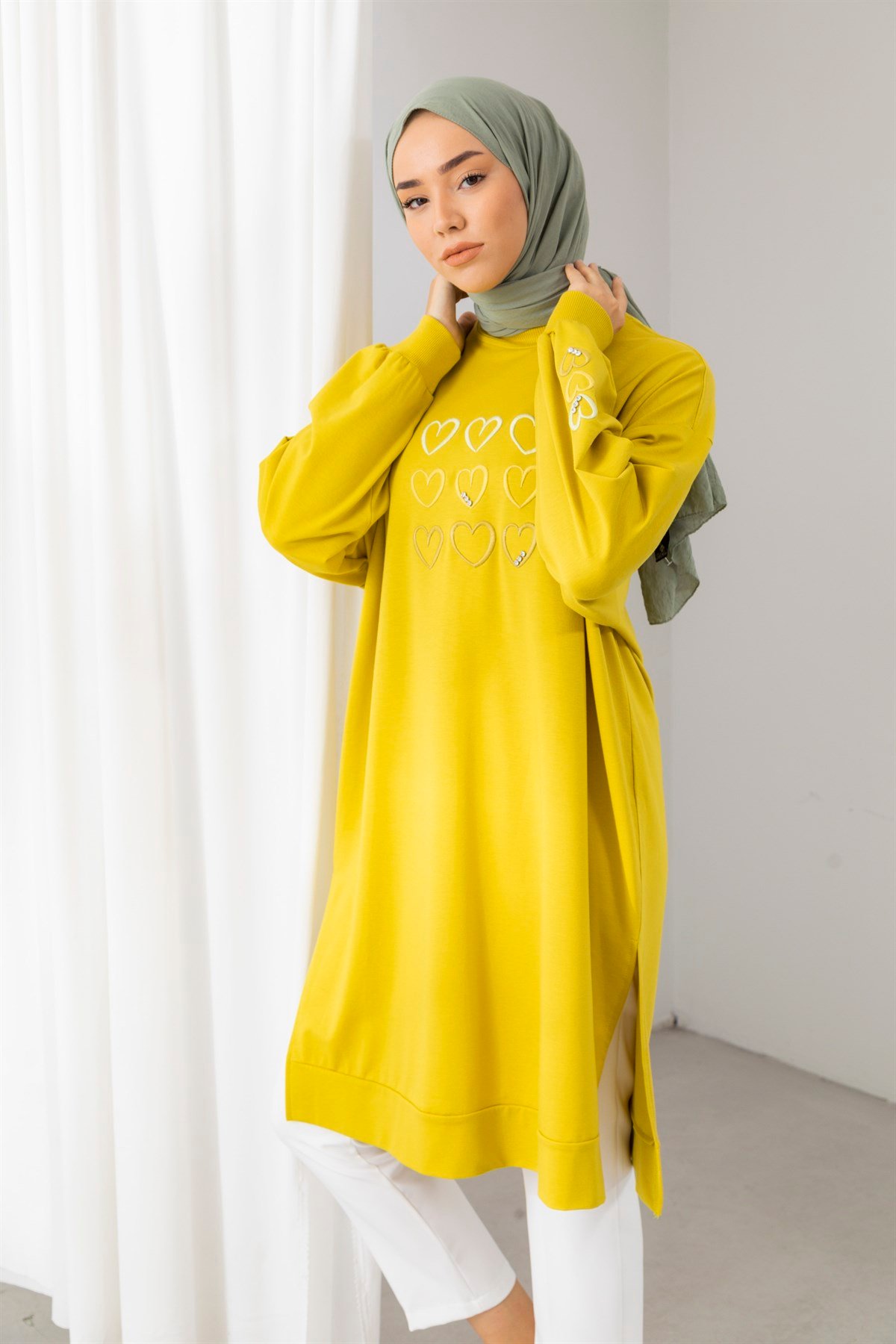 Oversize Kalp Nakışlı Yağ Yeşili Tunik