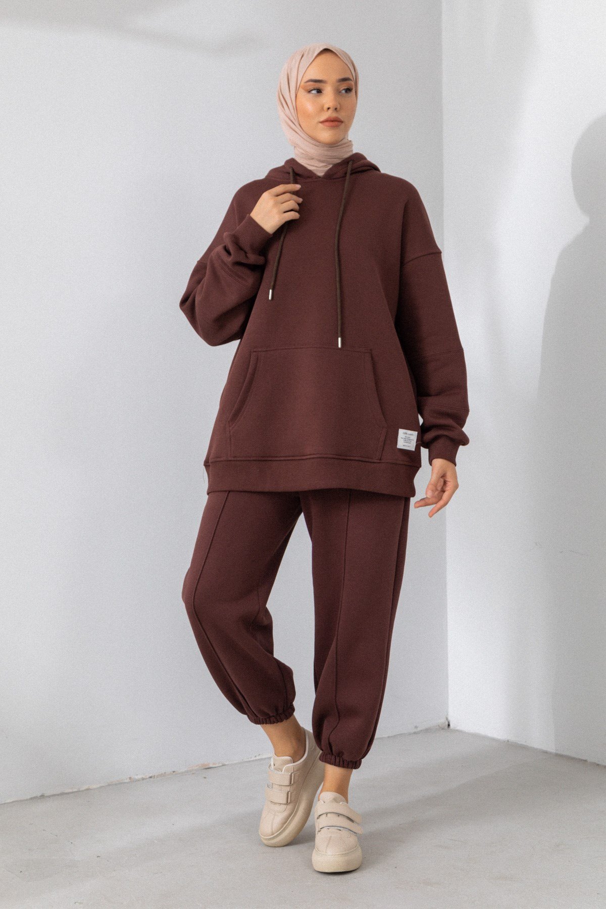 Oversize Kapşonlu Kanguru Cepli Kahve Sweat