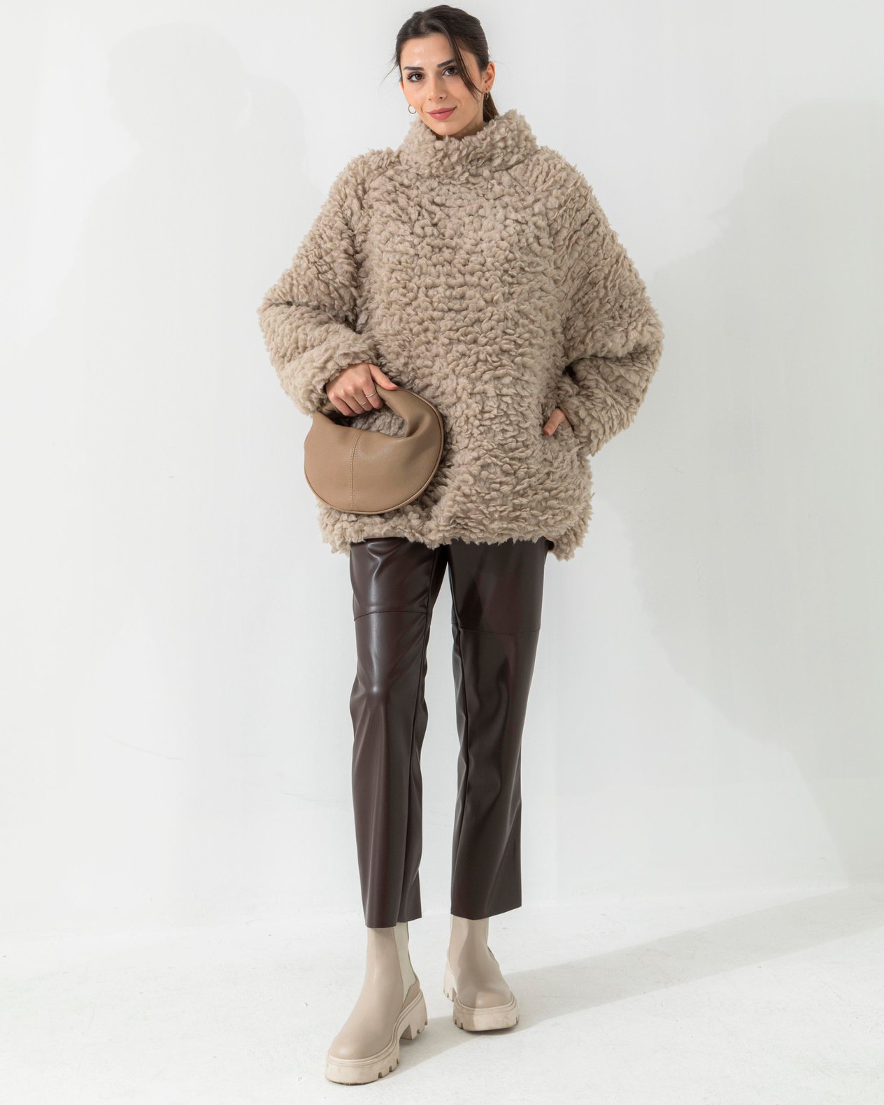 Oversize Taş Peluş Sweat