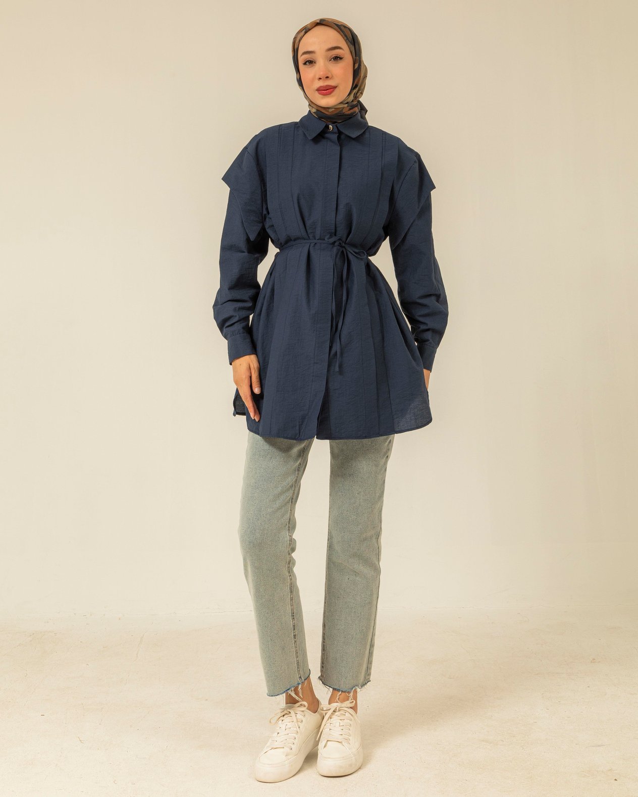 Pile Detaylı Lacivert Tunik