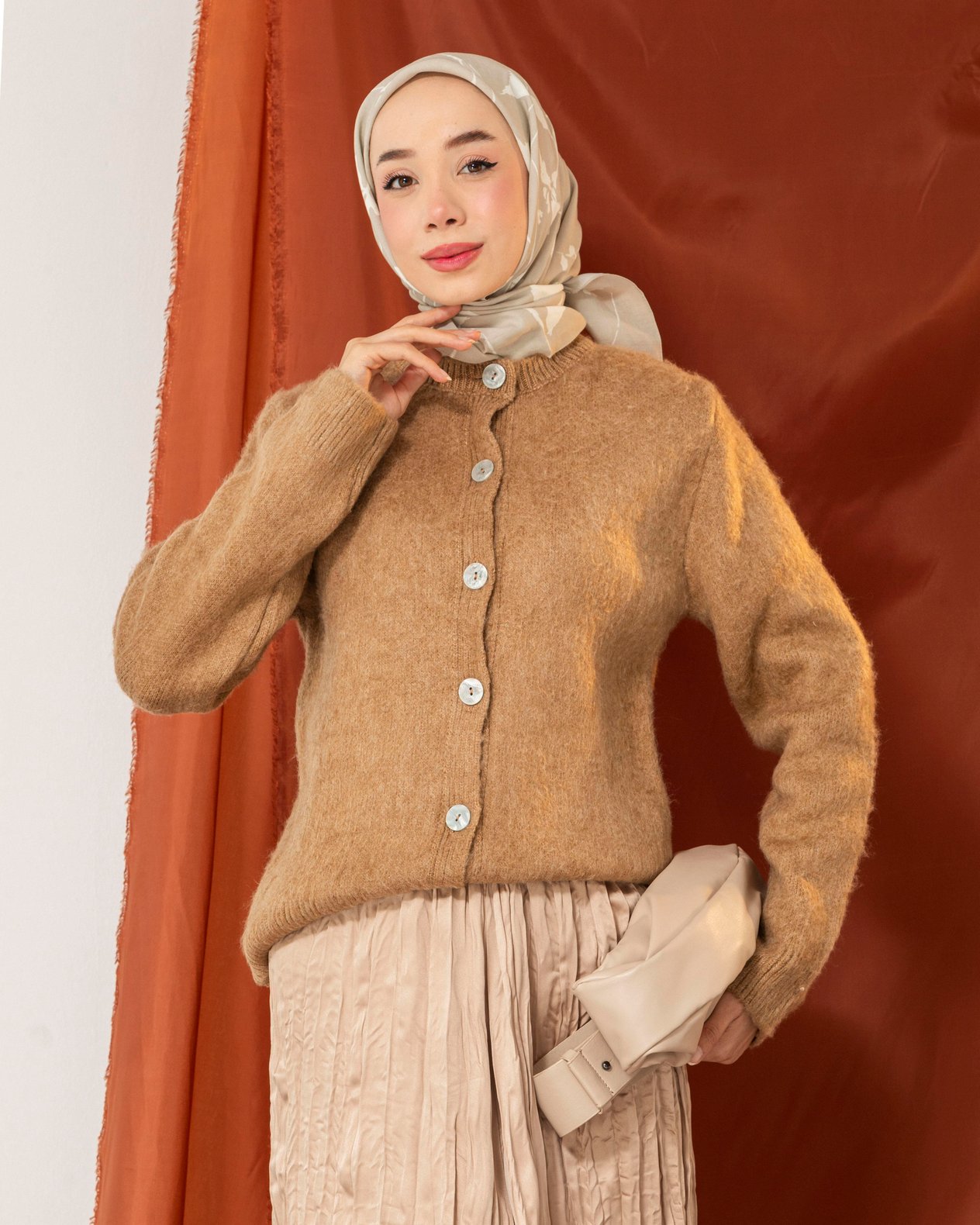 Tüy Dokulu Camel Hırka