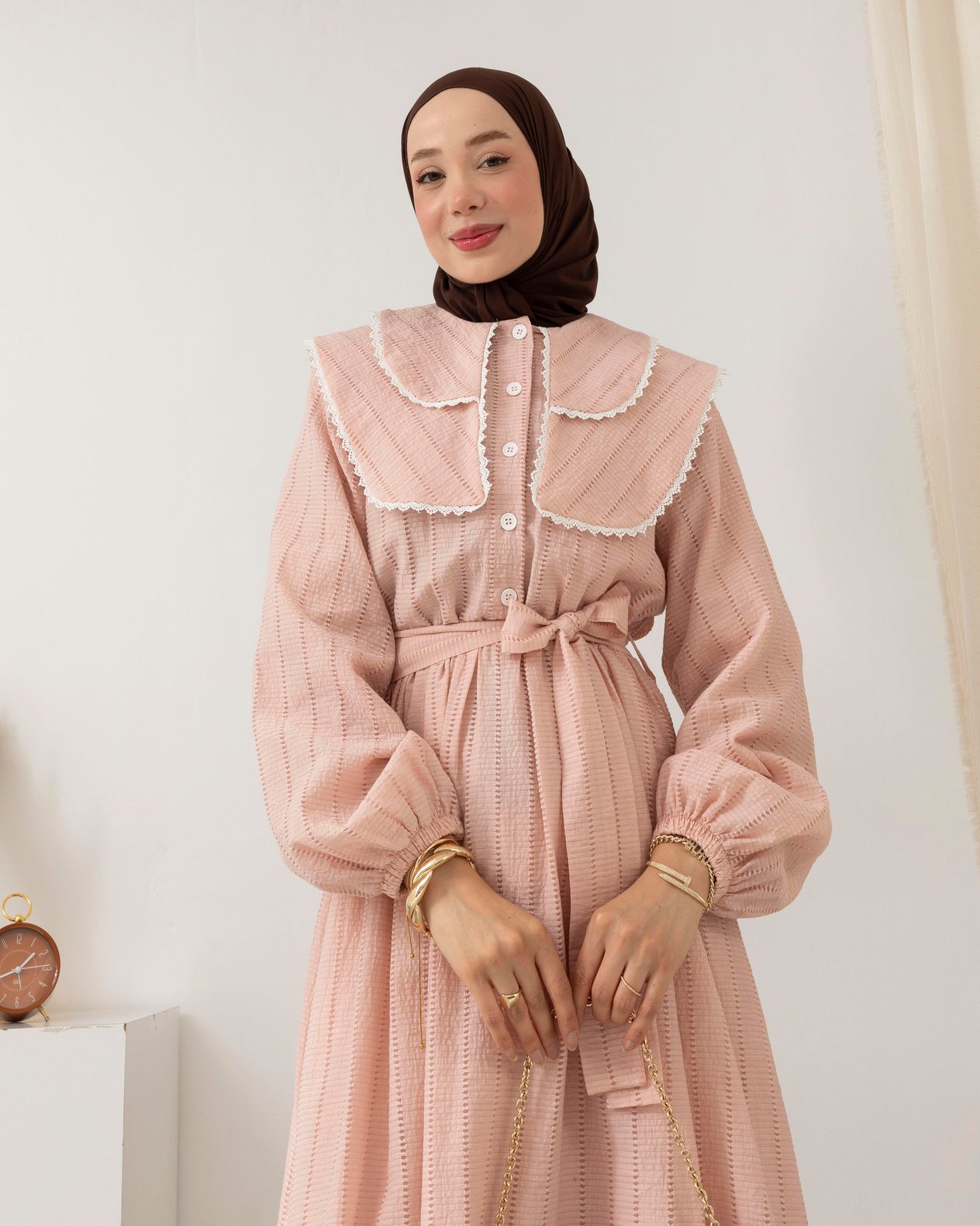 Yaka Detaylı Pembe Elbise