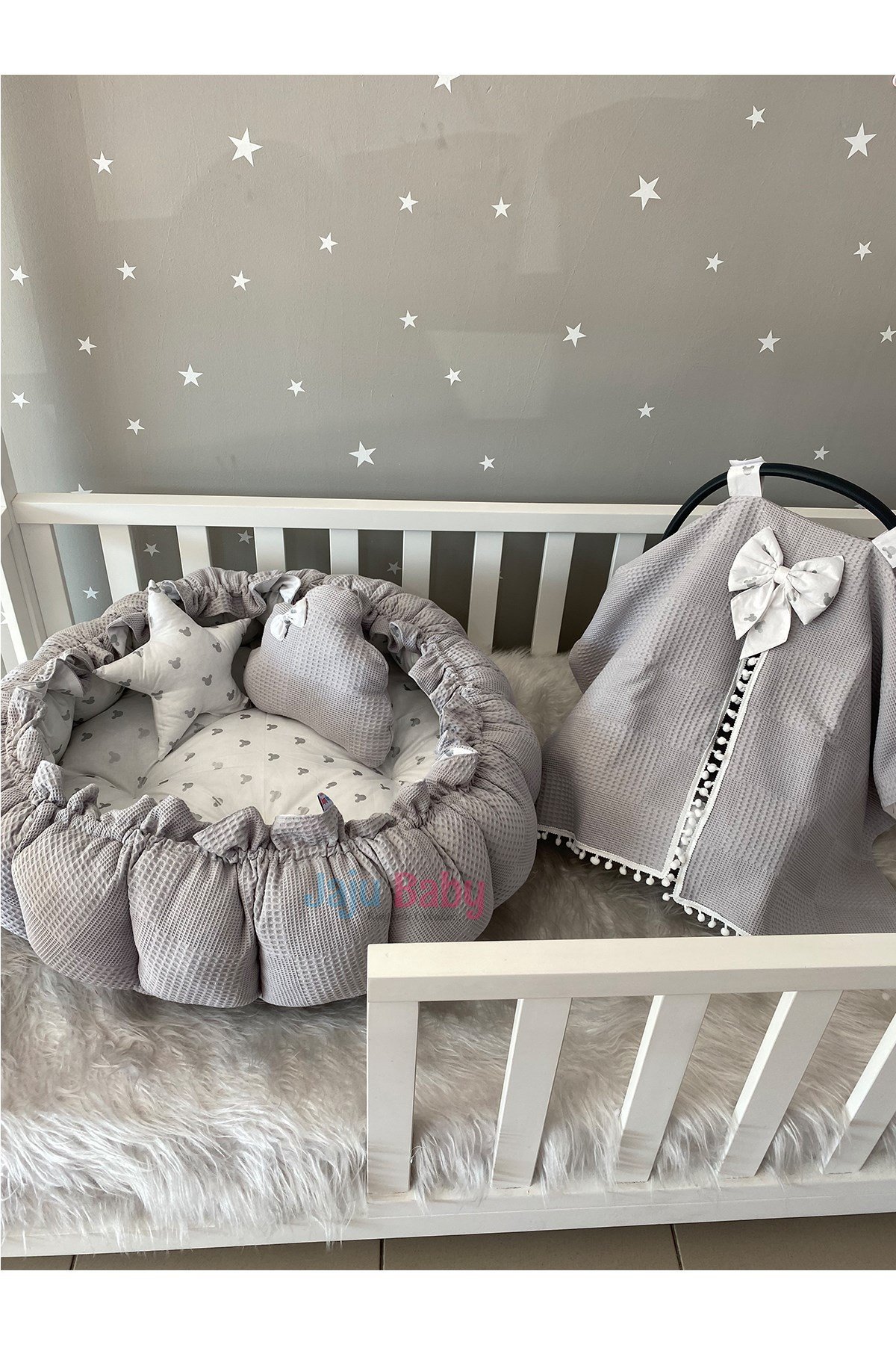 Jaju Baby Gri Pike Kumaş ve Micky Kumaş Tasarım Açılır - Kapanır Oyun Minderi ve Puset Örtüsü Set