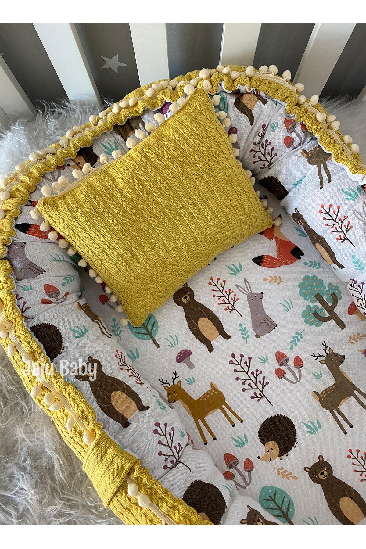 Jaju Baby Hardal Örgü Kumaş ve Müslin Kumaş Ponponlu Babynest