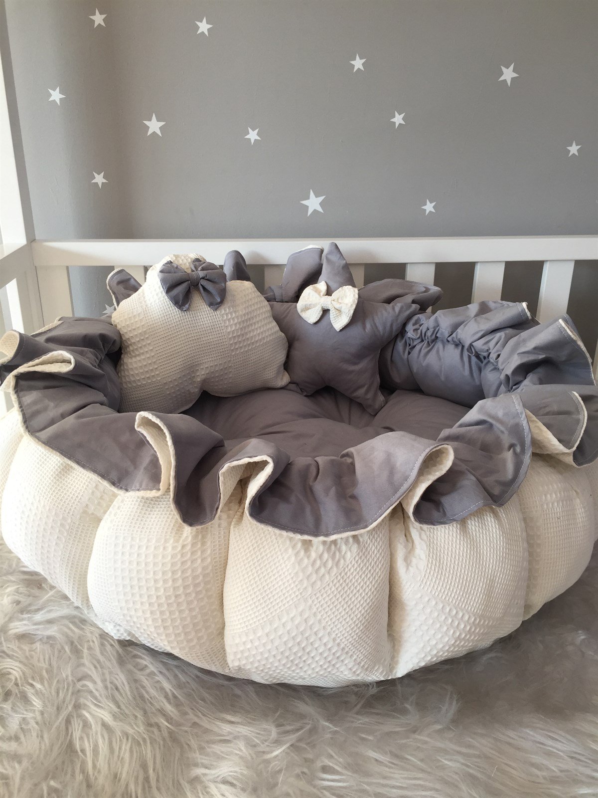 Jaju Baby Krem Pike Kumaş Kombinli Tasarım Açılır - Kapanır Oyun Minderi Bebek Yuvası