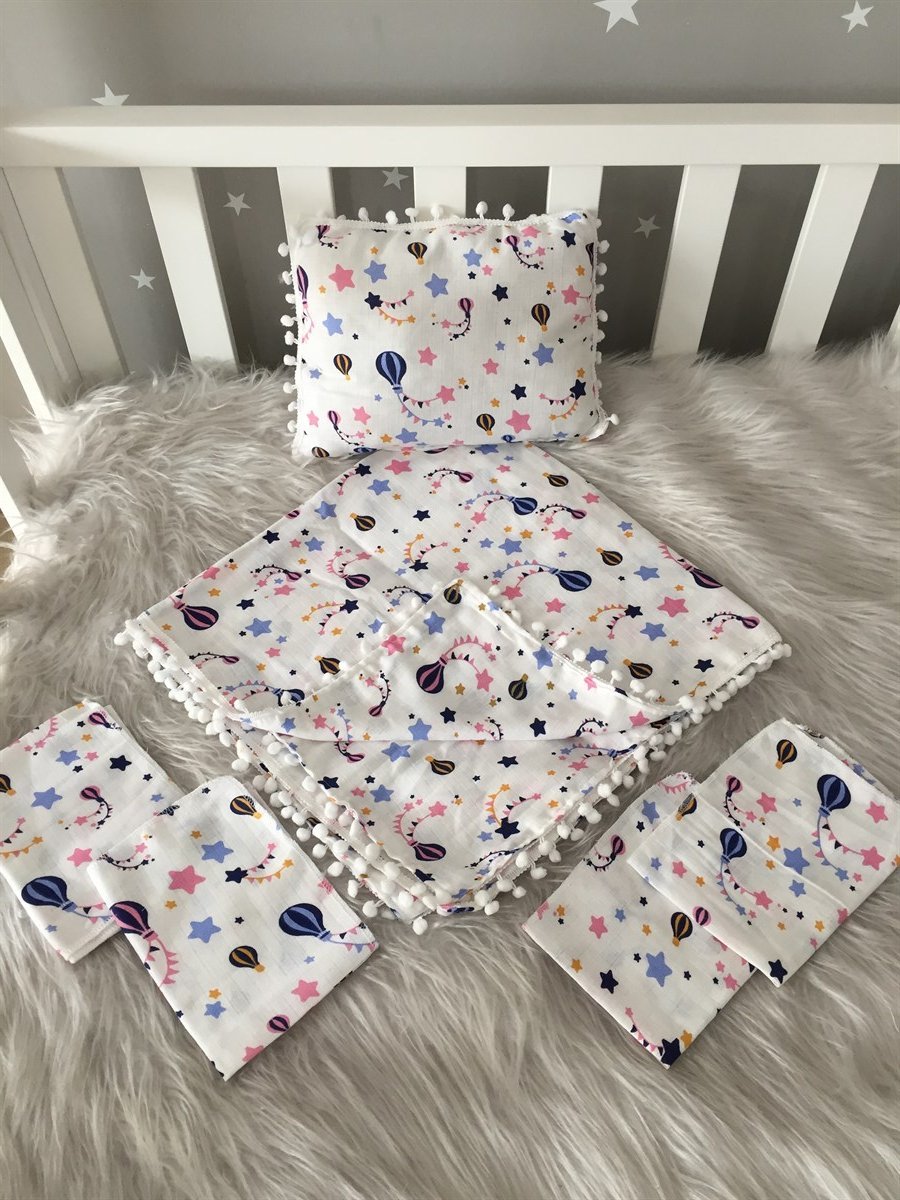 Jaju Baby Pembe Uçan Balon Desenli Müslin Battaniye Mendil ve Yastık 6 Parça Set