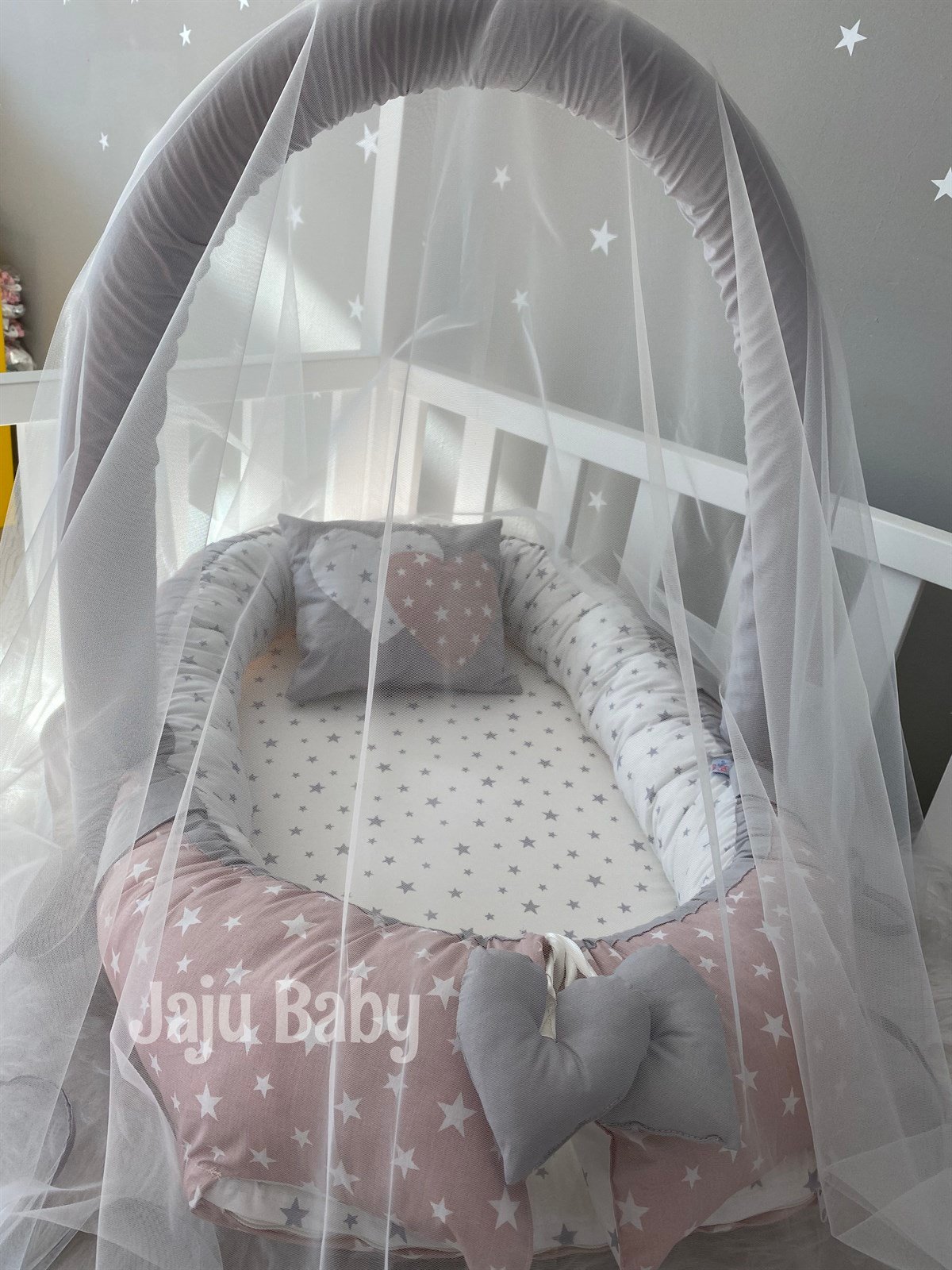 Jaju Baby Pudra Yıldız Desenli Cibinlik ve Oyuncak Askılı Lüx Tasarım Babynest