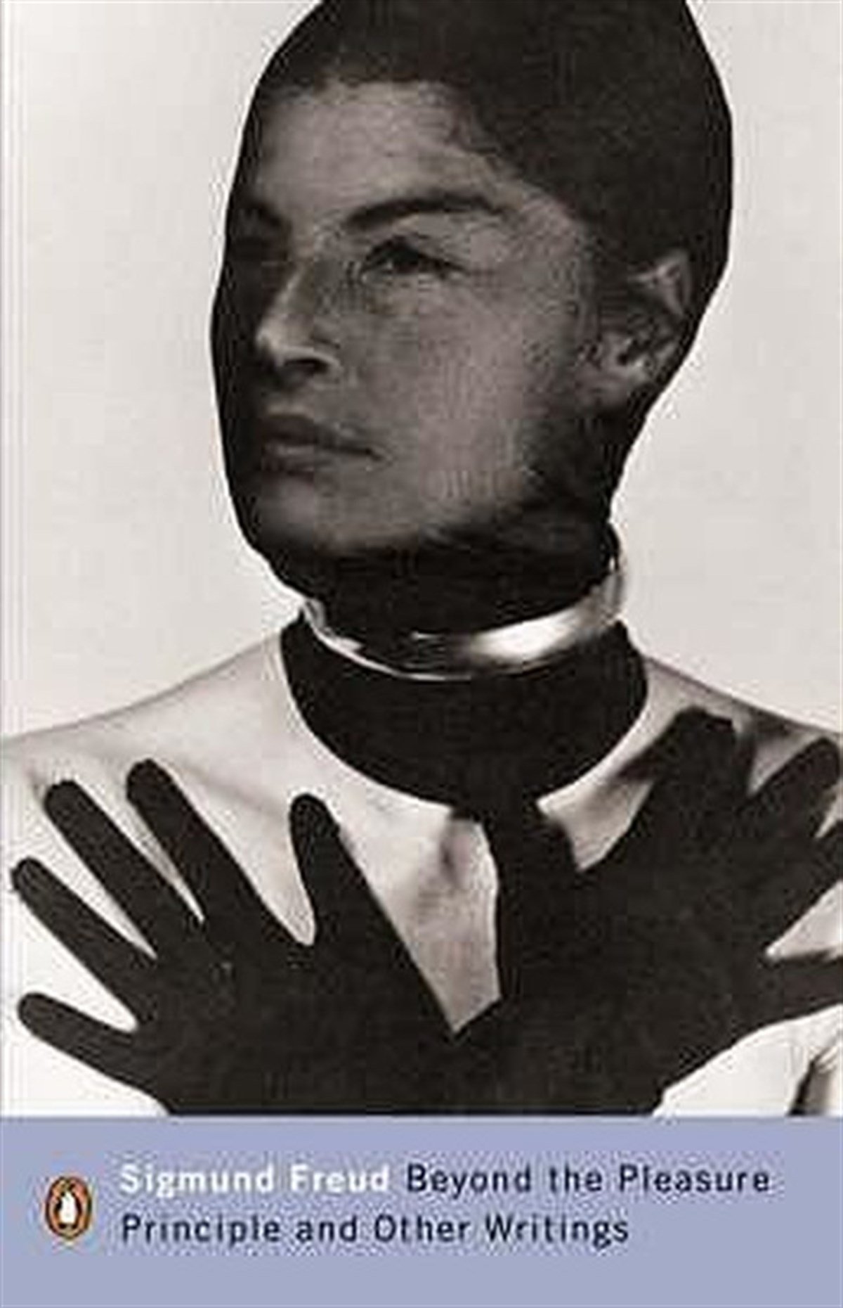 Sigmund FreudClassicsBeyond the Pleasure Principle
