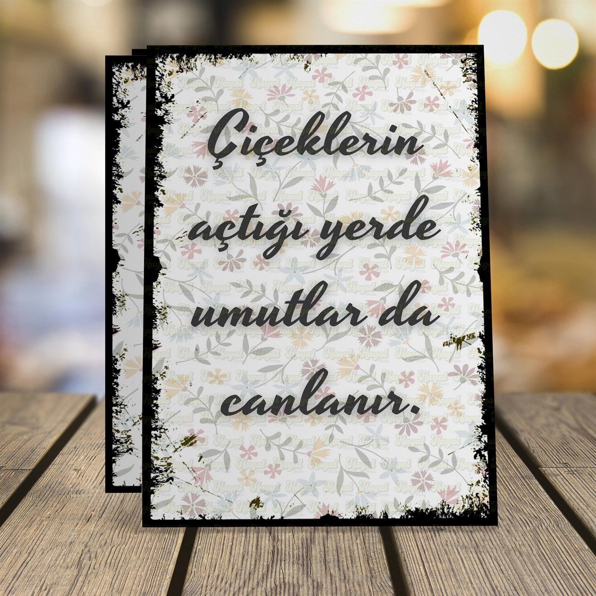Umutlarda Canlanır Ahşap Retro