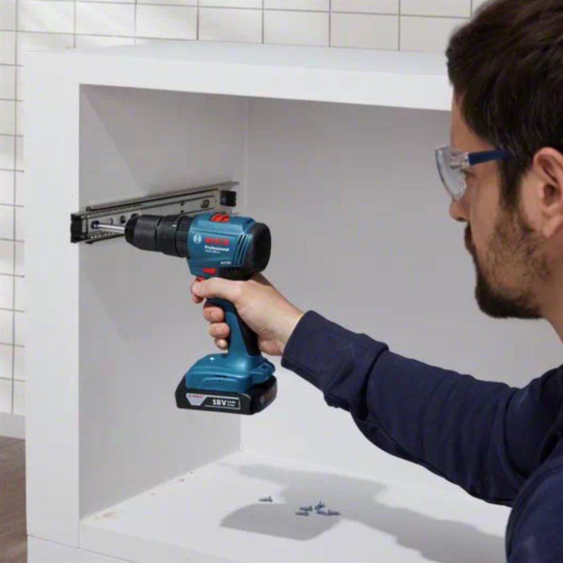 Bosch GSB 185-LI  2Ah 18V Çift Akülü Darbeli Delme Vidalama - 06019K3100