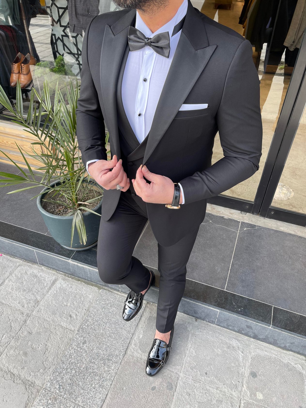 Siyah Slim Fit Kırlangıç Yaka Smokin HT1025