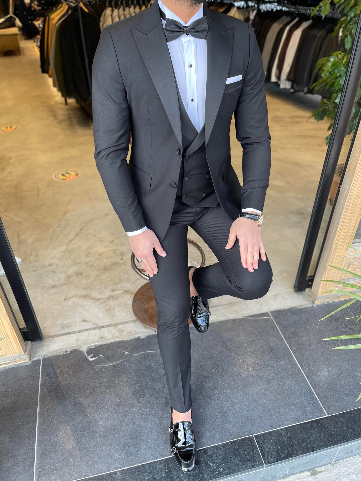 Siyah Slim Fit Kırlangıç Yaka Smokin HT1025