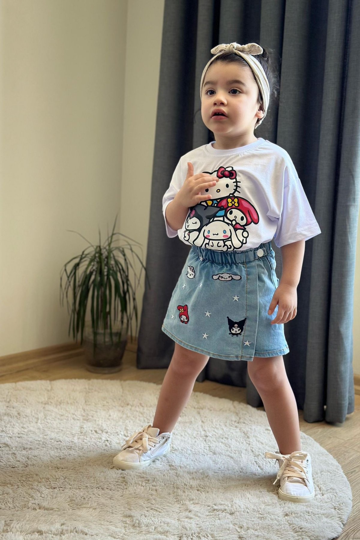 3-10 Yaş Kot Şort Etekli Kuromi Hello Kitty Takım Beyaz