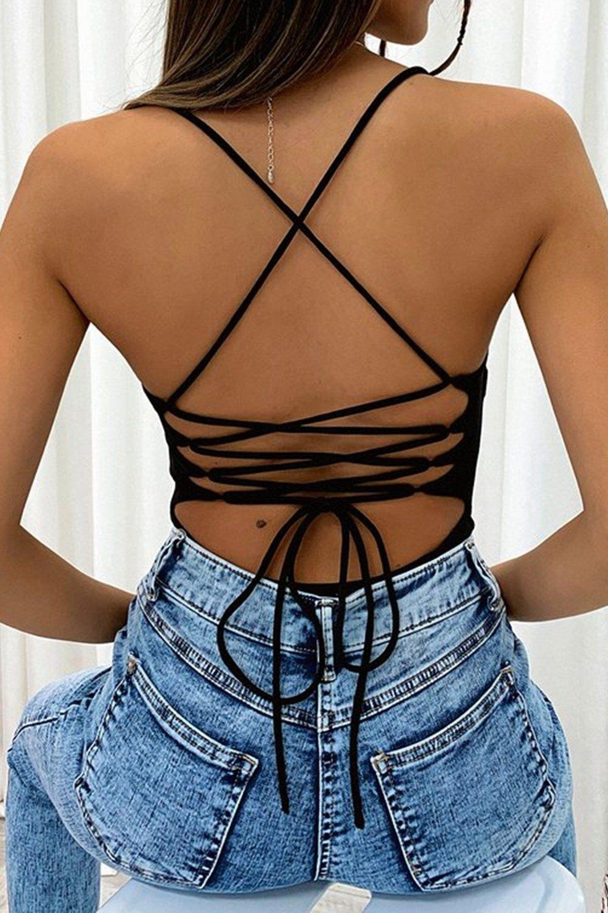 1494 Sırtı İp Detaylı Bağcıklı Askılı Siyah Bodysuit