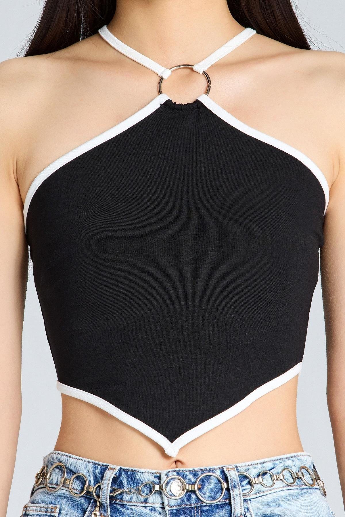 1543 Halka Detay Siyah Crop Bluz