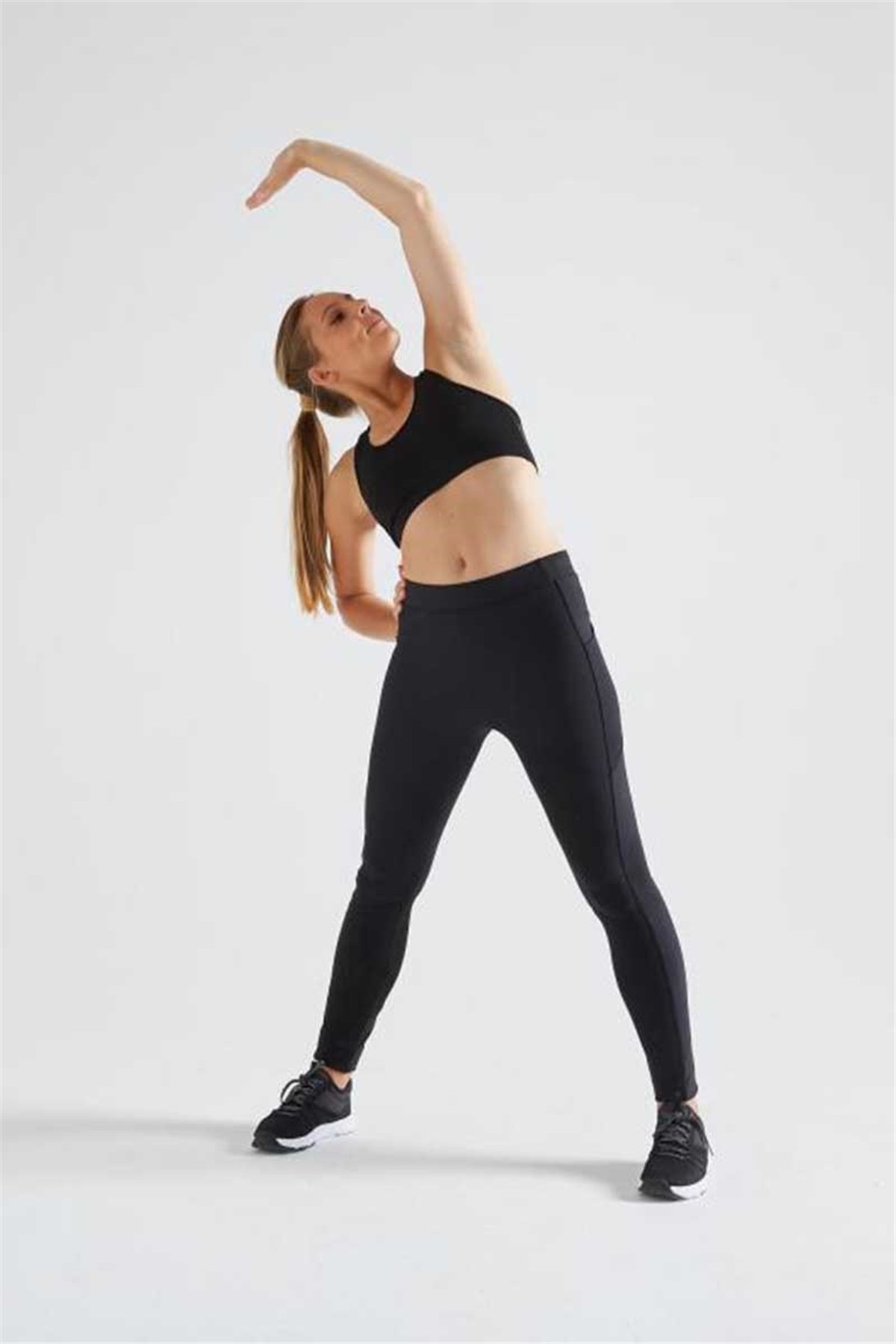 Bayan Fitness Atlet, Siyah Sporcu Atleti 8484547