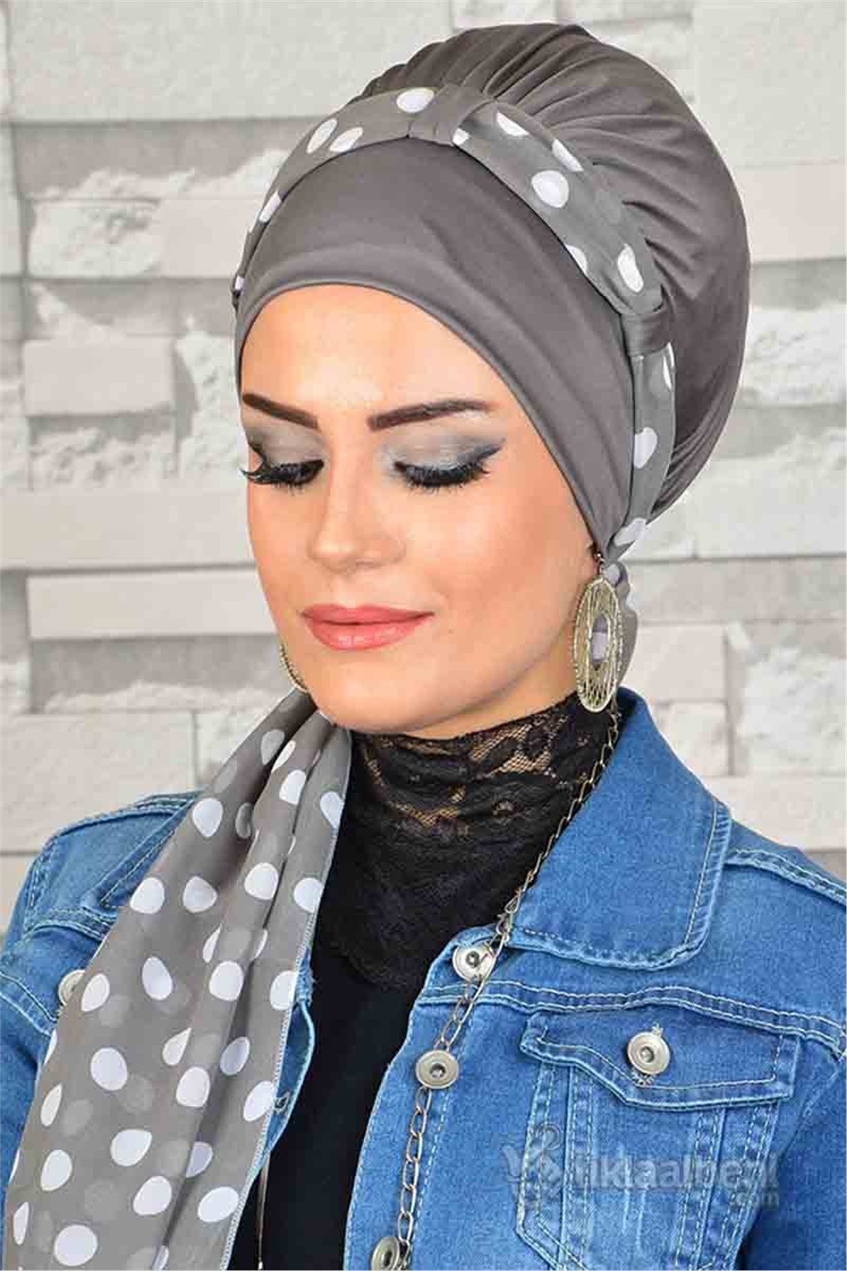 Beyaz Puanlı Füme Hazır Fularlı Eşarp tb2020