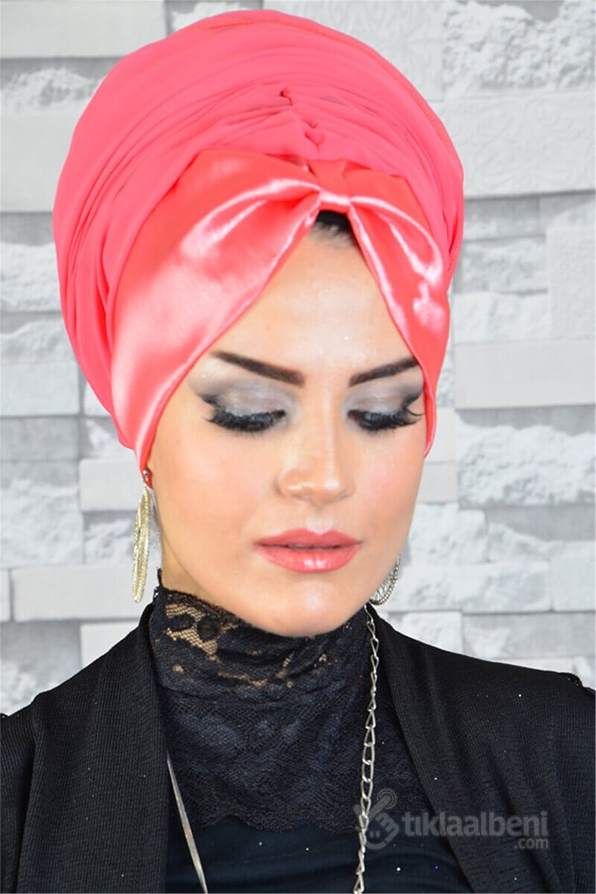 Biritli Mercan Bandana Hazır Şal bnd171