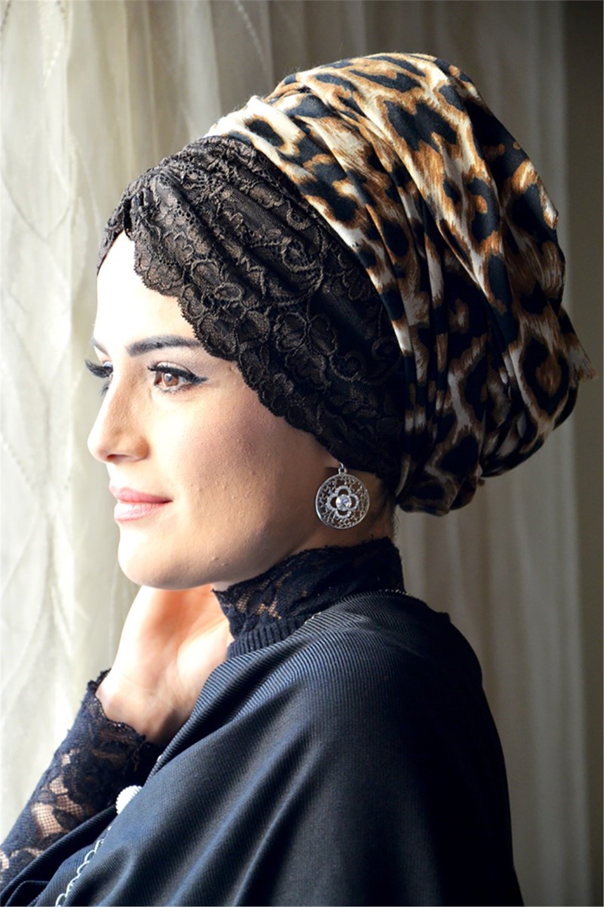 Büzgülü Leoparlı Bandana Pratik Şal BND7007