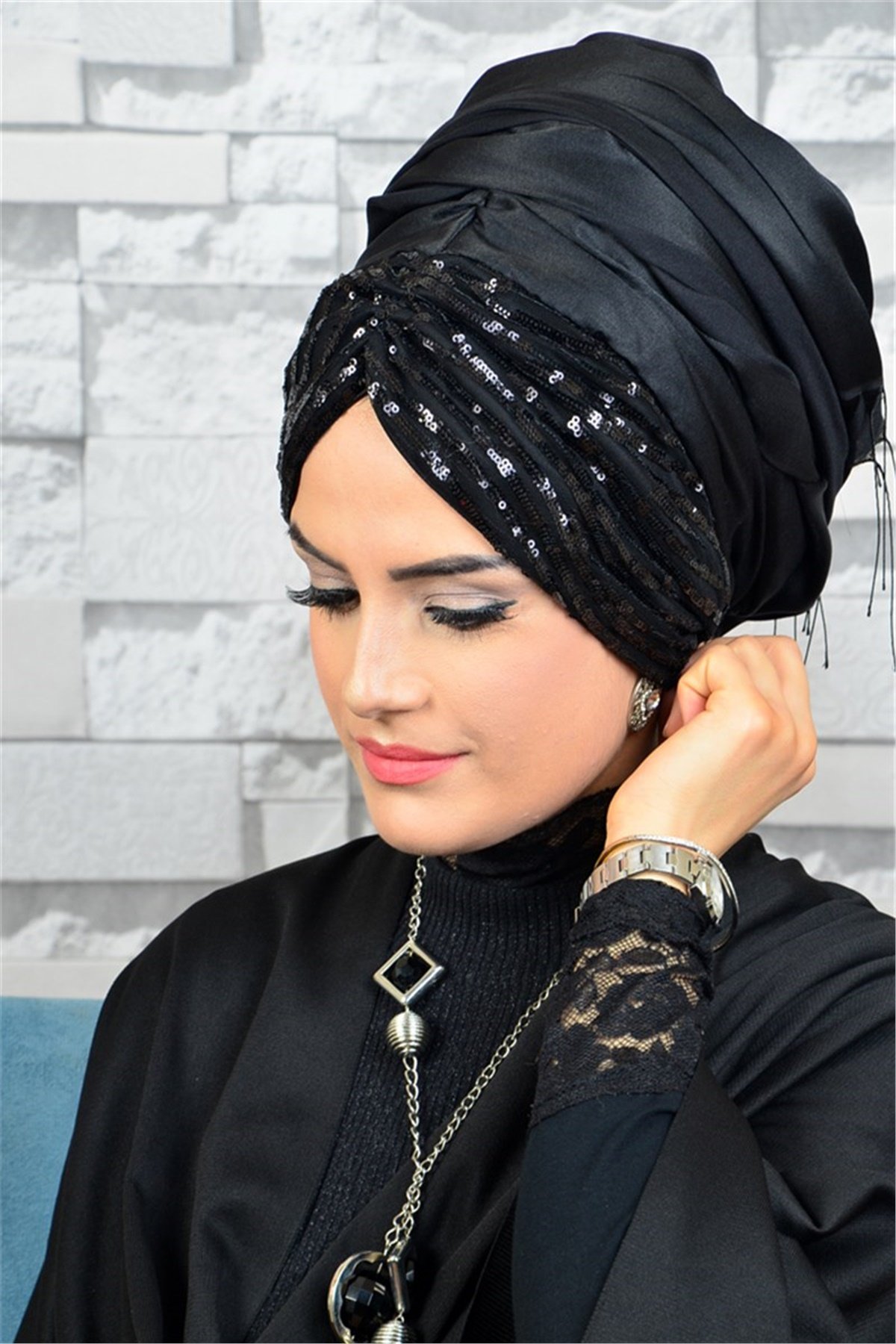 Büzgülü Siyah Bandana Pratik Şal BND6011