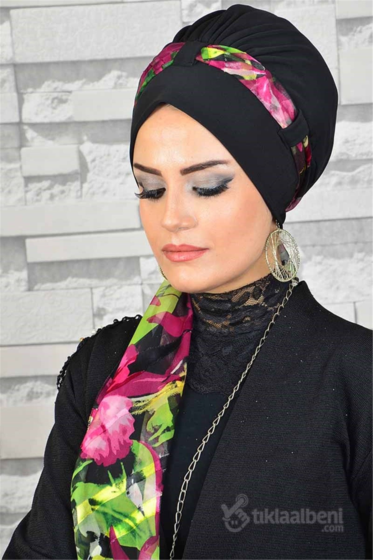 Hazır Fularlı Siyah Eşarp Pratik Bone tb2015