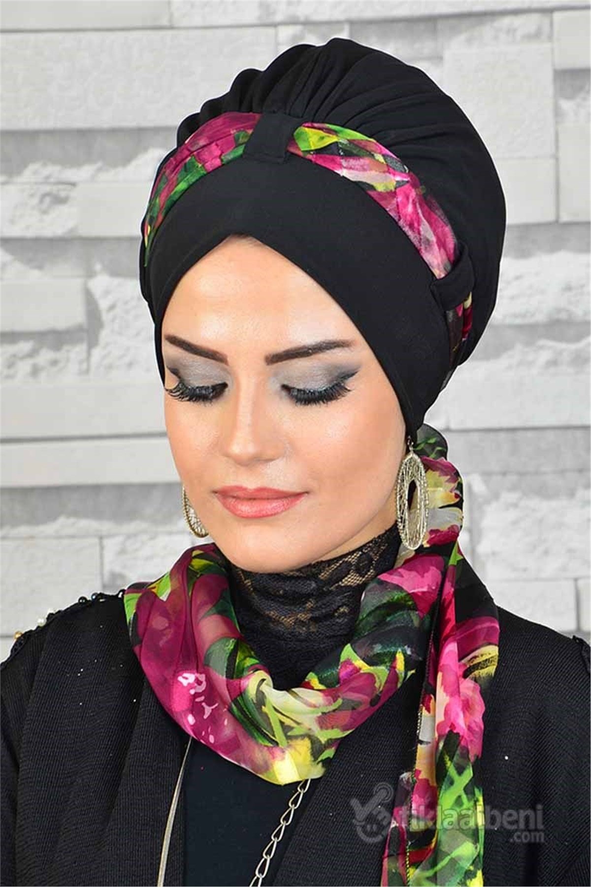 Hazır Fularlı Siyah Eşarp Pratik Bone tb2015