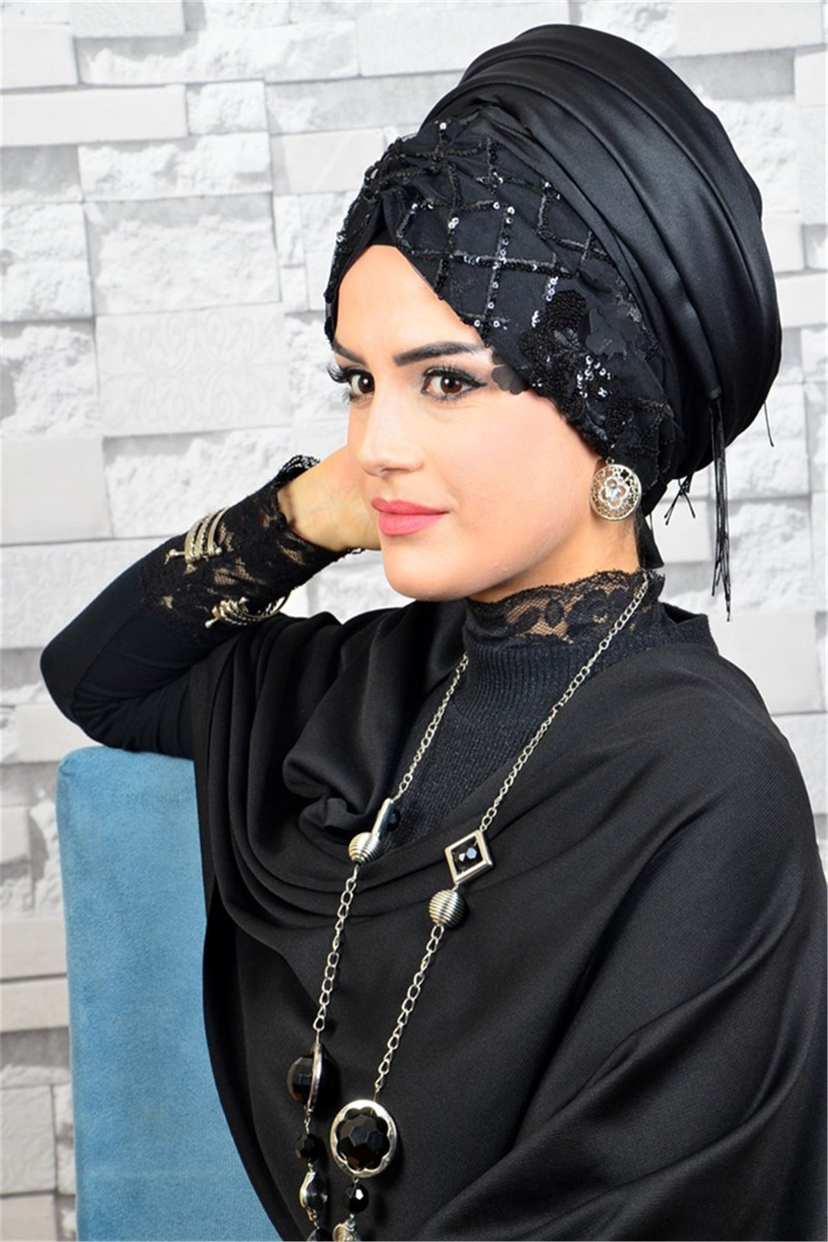 Payetli Siyah Bandana Pratik Şal BND6013