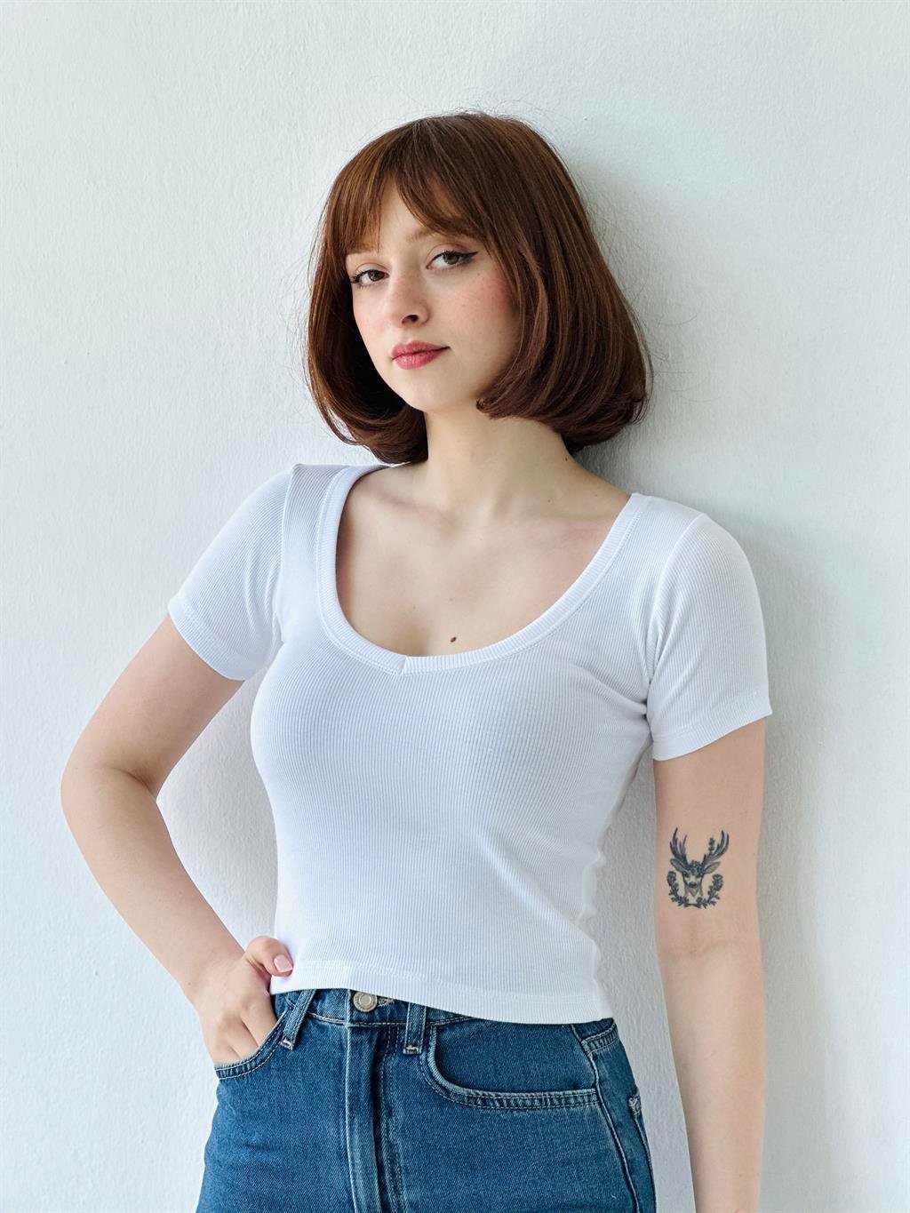 Kaşkorse Hafif V Yaka Ekru Badi Crop