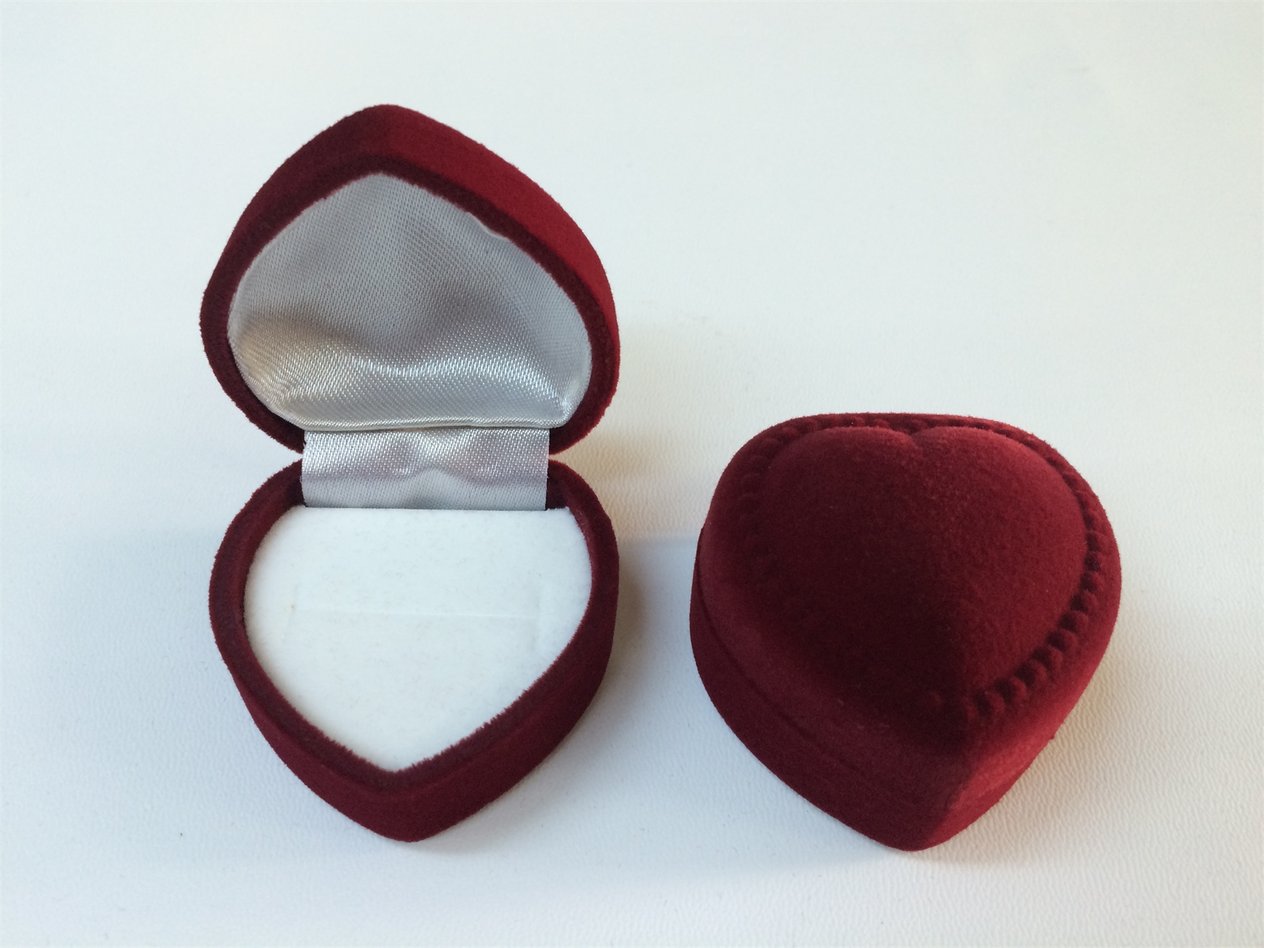 KADİFE İŞLEMELİ KALP YÜZÜK KUTUSU, VELVET JEWELRY RING BOX WITH HEART SHAPE 
