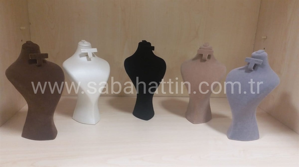 DERİ VE KADİFE SET  BOYUNLUK , LEATHER  AND VELVET  SET NECKLACE JEWELRY DISPLAYS