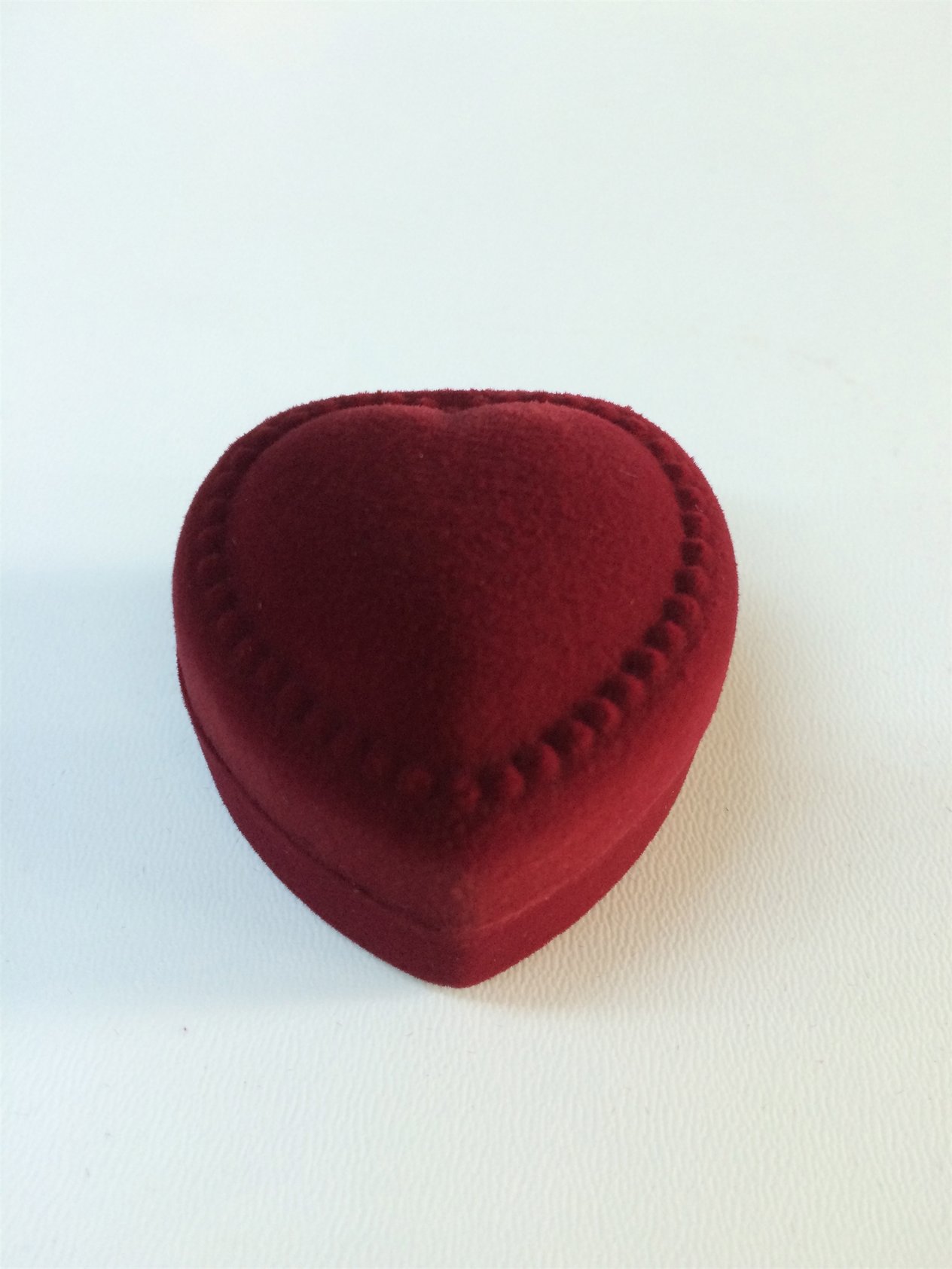 KADİFE İŞLEMELİ KALP YÜZÜK KUTUSU, VELVET JEWELRY RING BOX WITH HEART SHAPE 