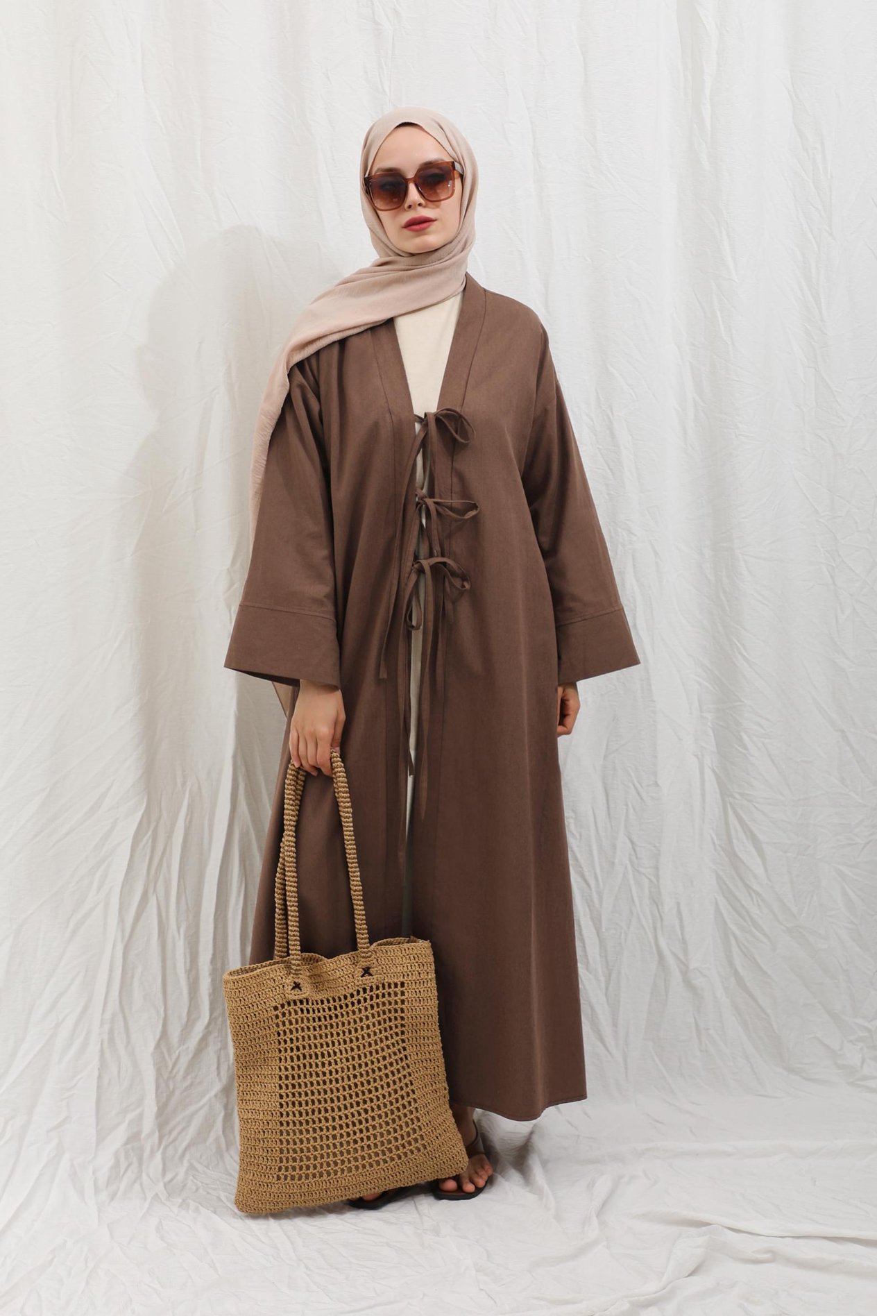 Önden Bağlamalı Abaya Kahverengi