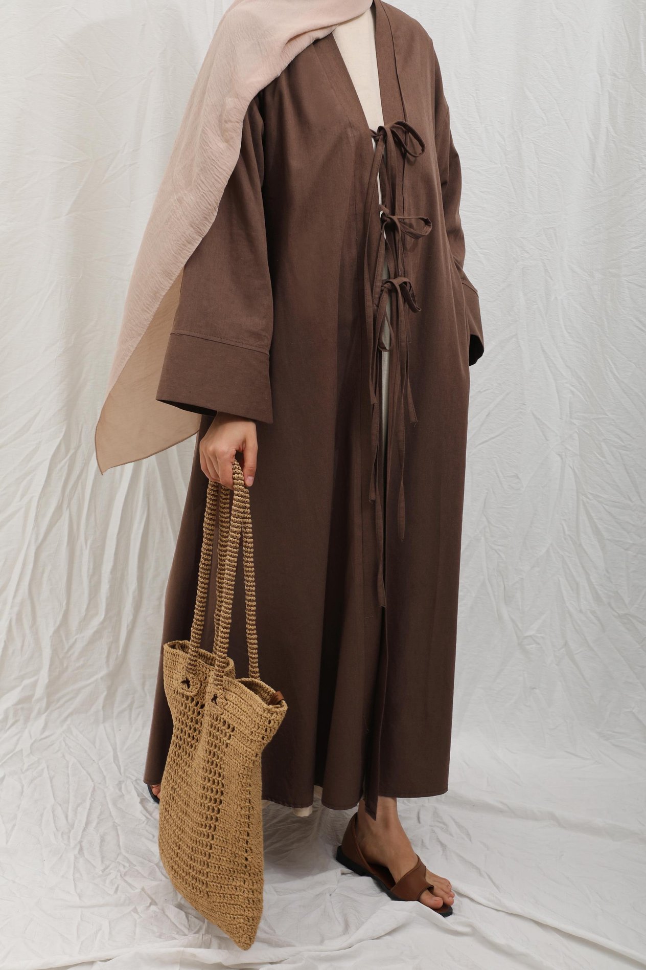 Önden Bağlamalı Abaya Kahverengi
